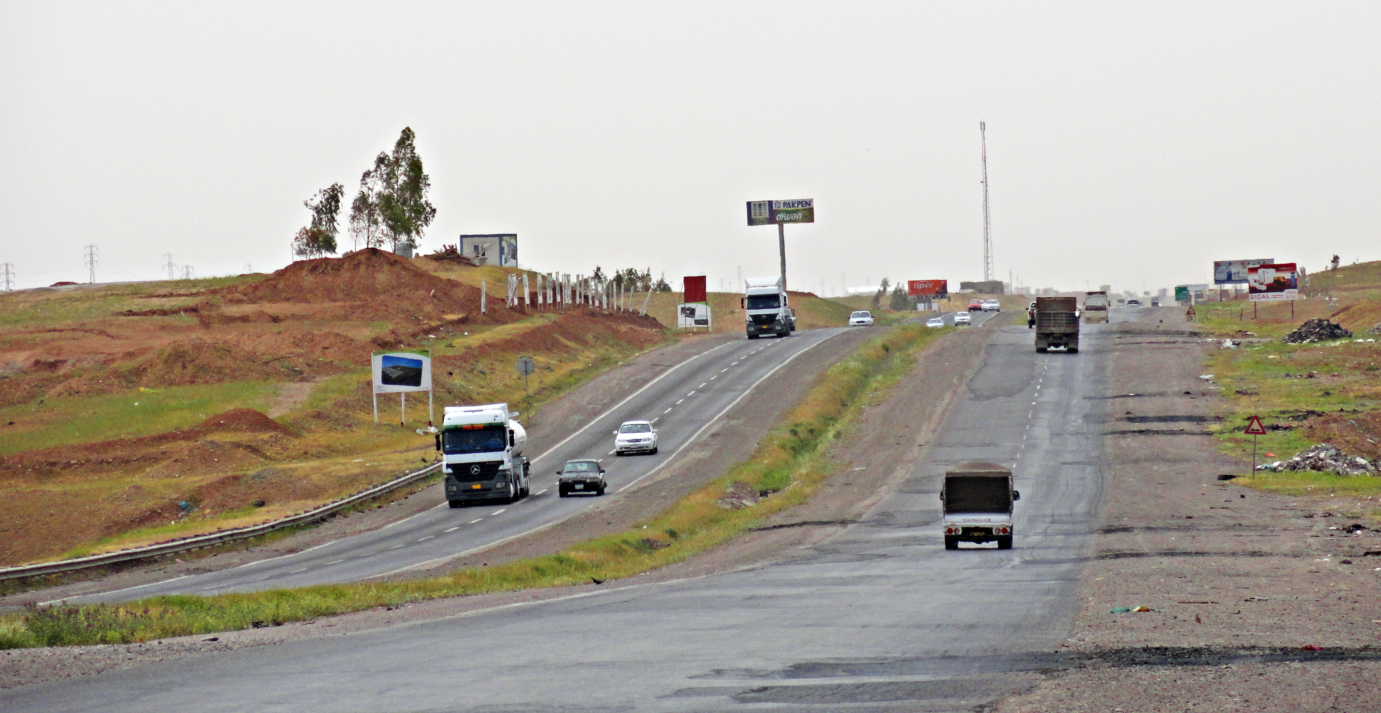 Lebuhraya Mosul-Erbil di utara Iraq merupakan laluan penting