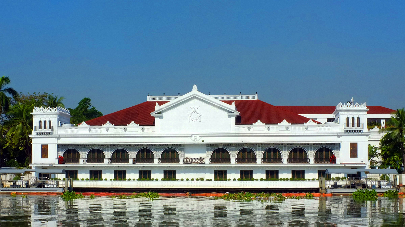 Istana Malacañang ialah kediaman rasmi presiden.