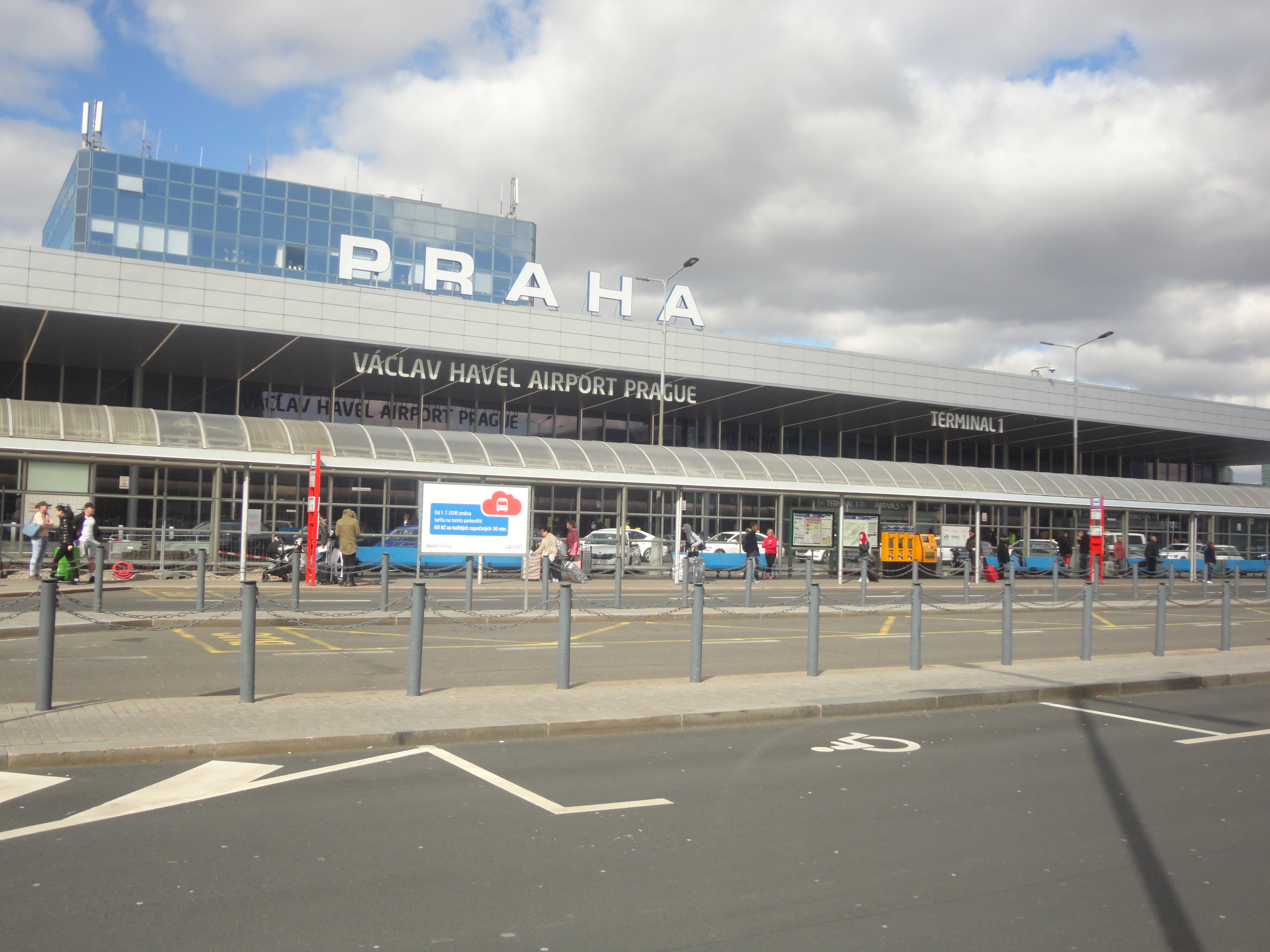 Bandar Udara Václav Havel Praha.