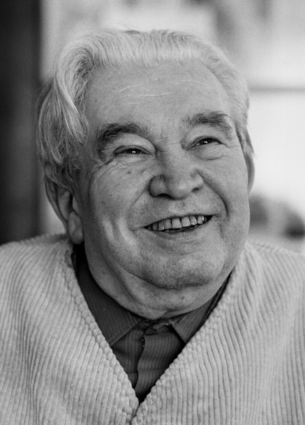 Jaroslav Seifert, pemenang Hadiah Nobel Sastra.