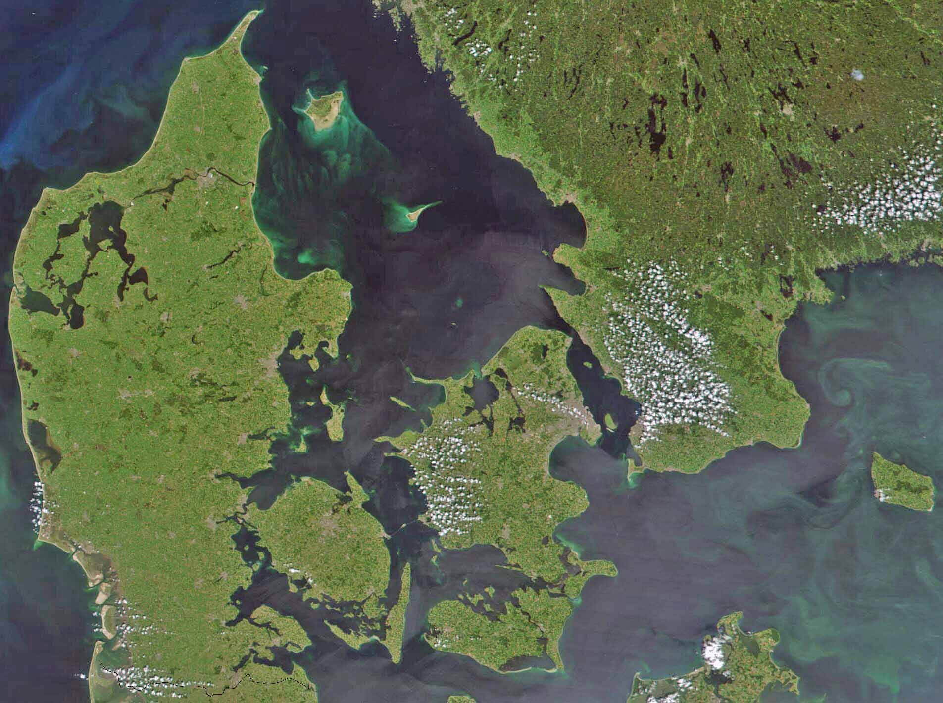Gambar satelit Jutlandia dan pulau-pulau Denmark
