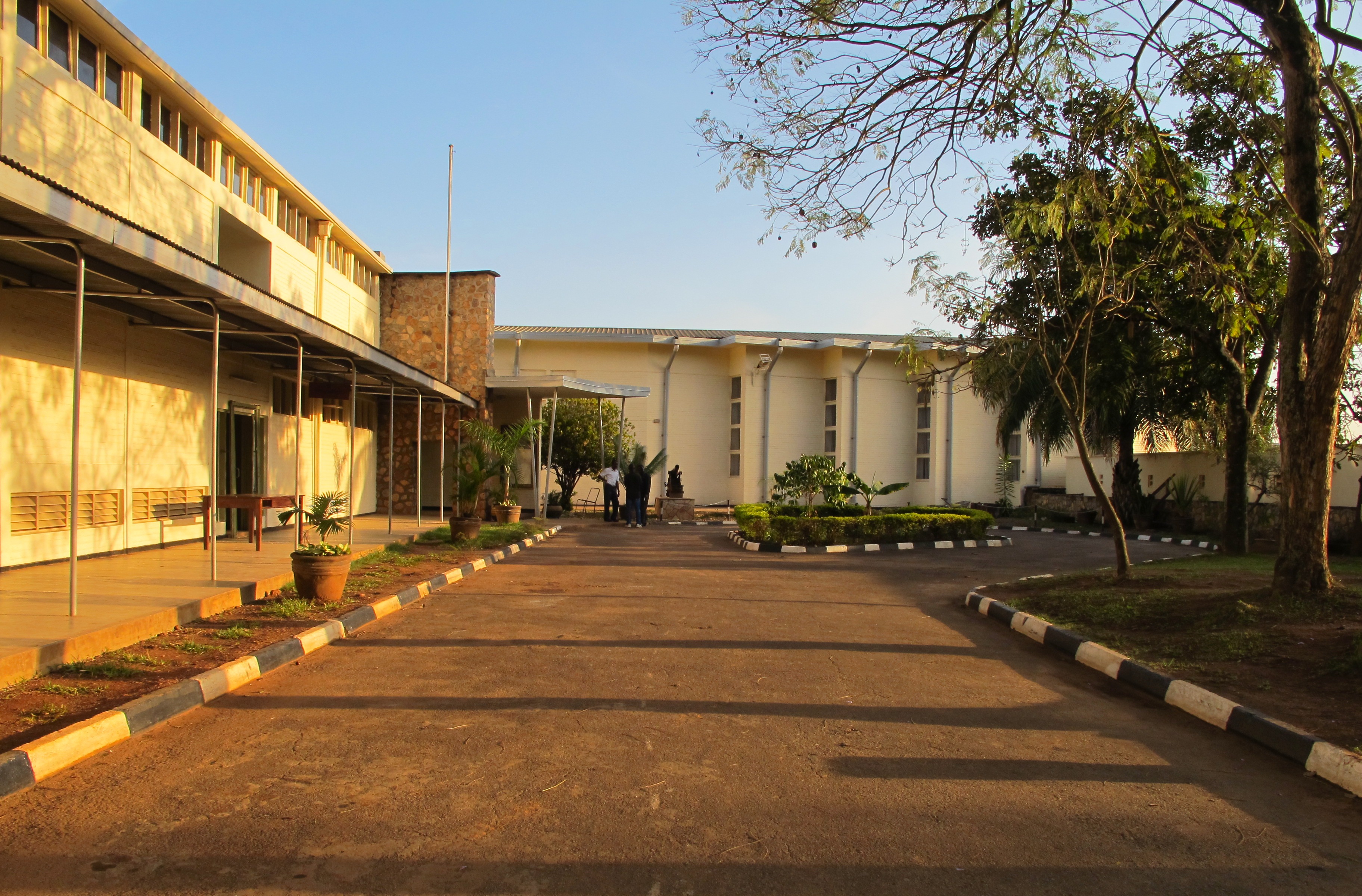 Bảo tàng Quốc gia Uganda Entrance