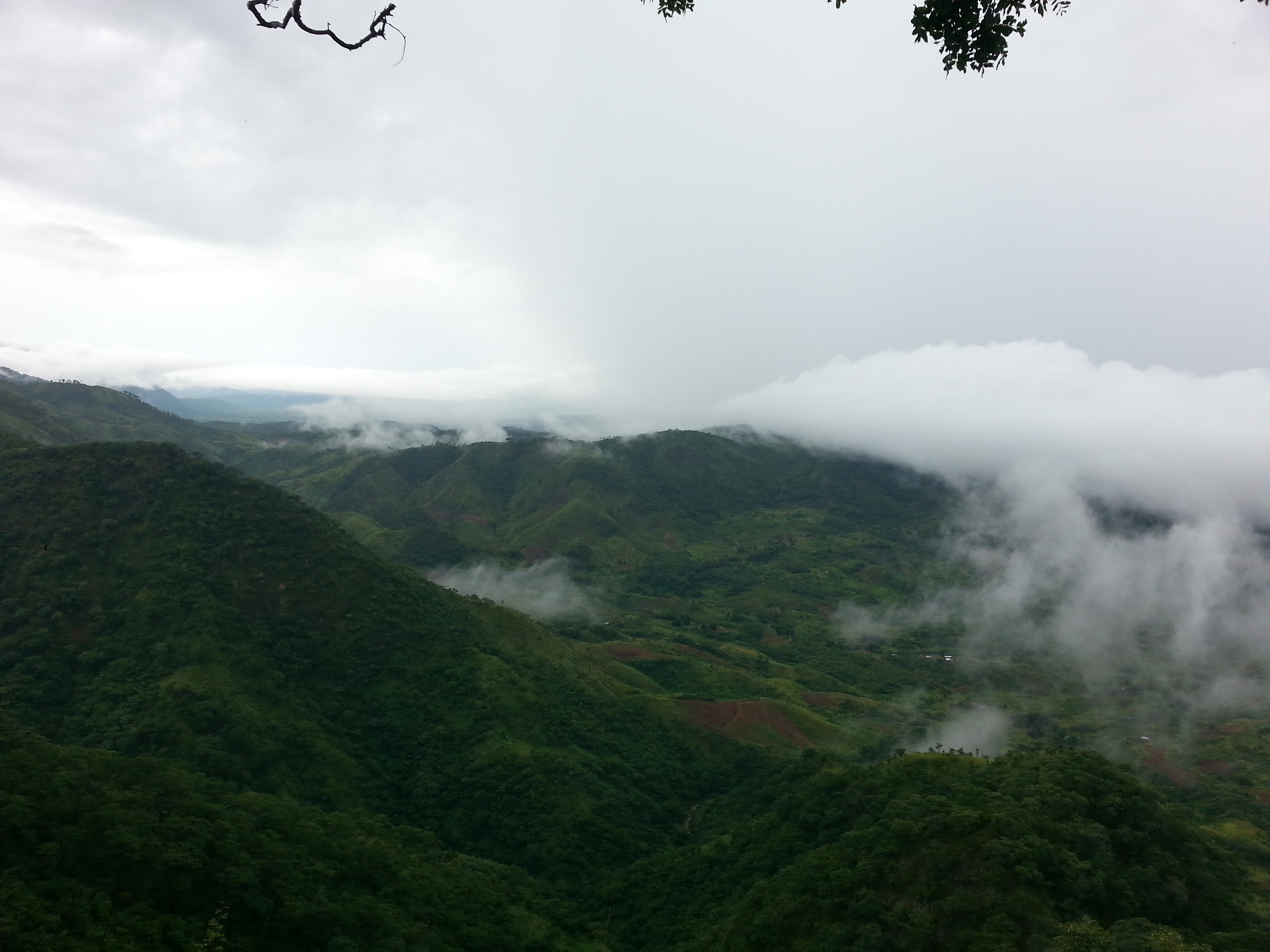Dãy núi ở Bắc Malawi vào mùa mưa