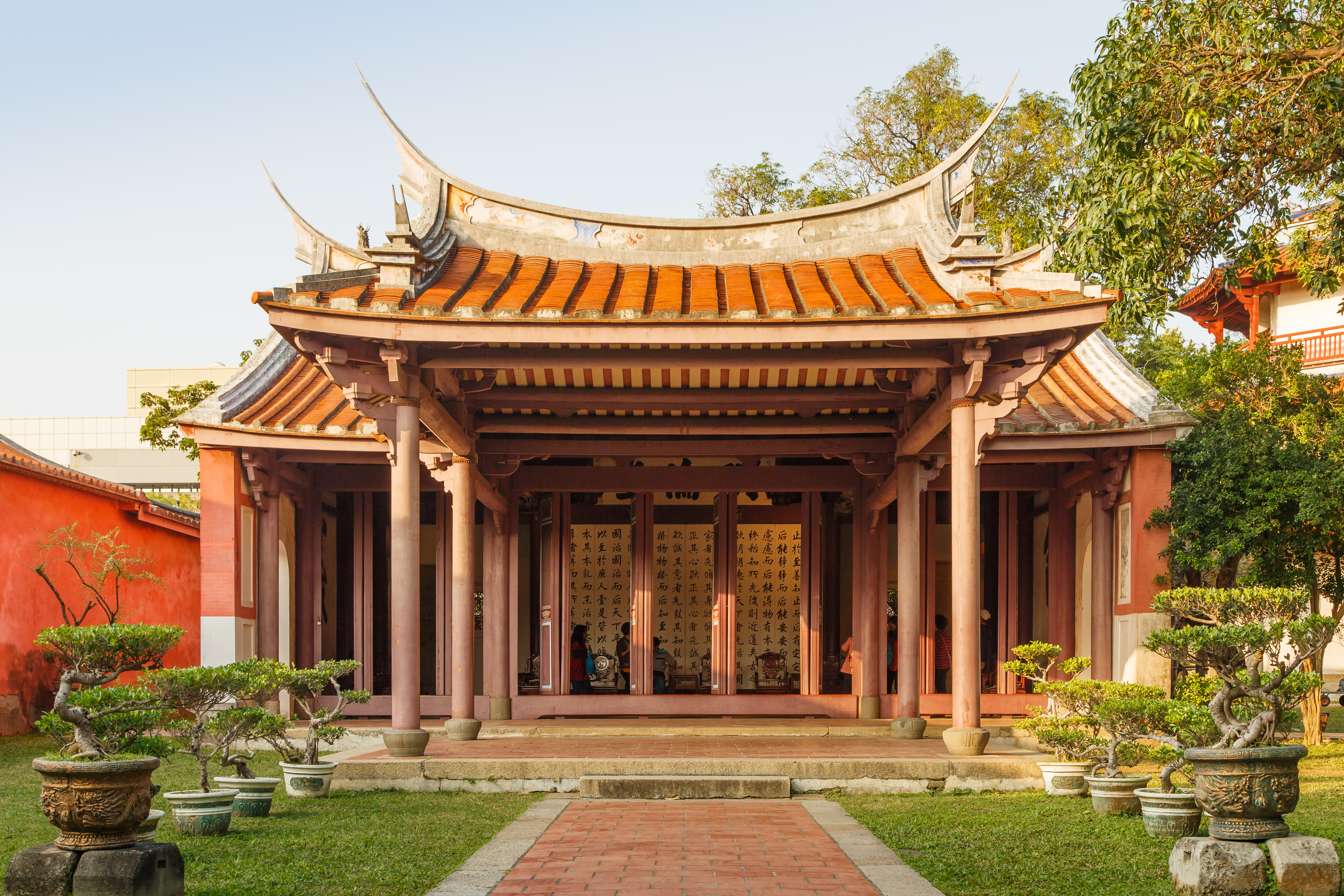 Kuil Confucius Tainan dibina pada tahun 1665 semasa zaman Kerajaan Tungning