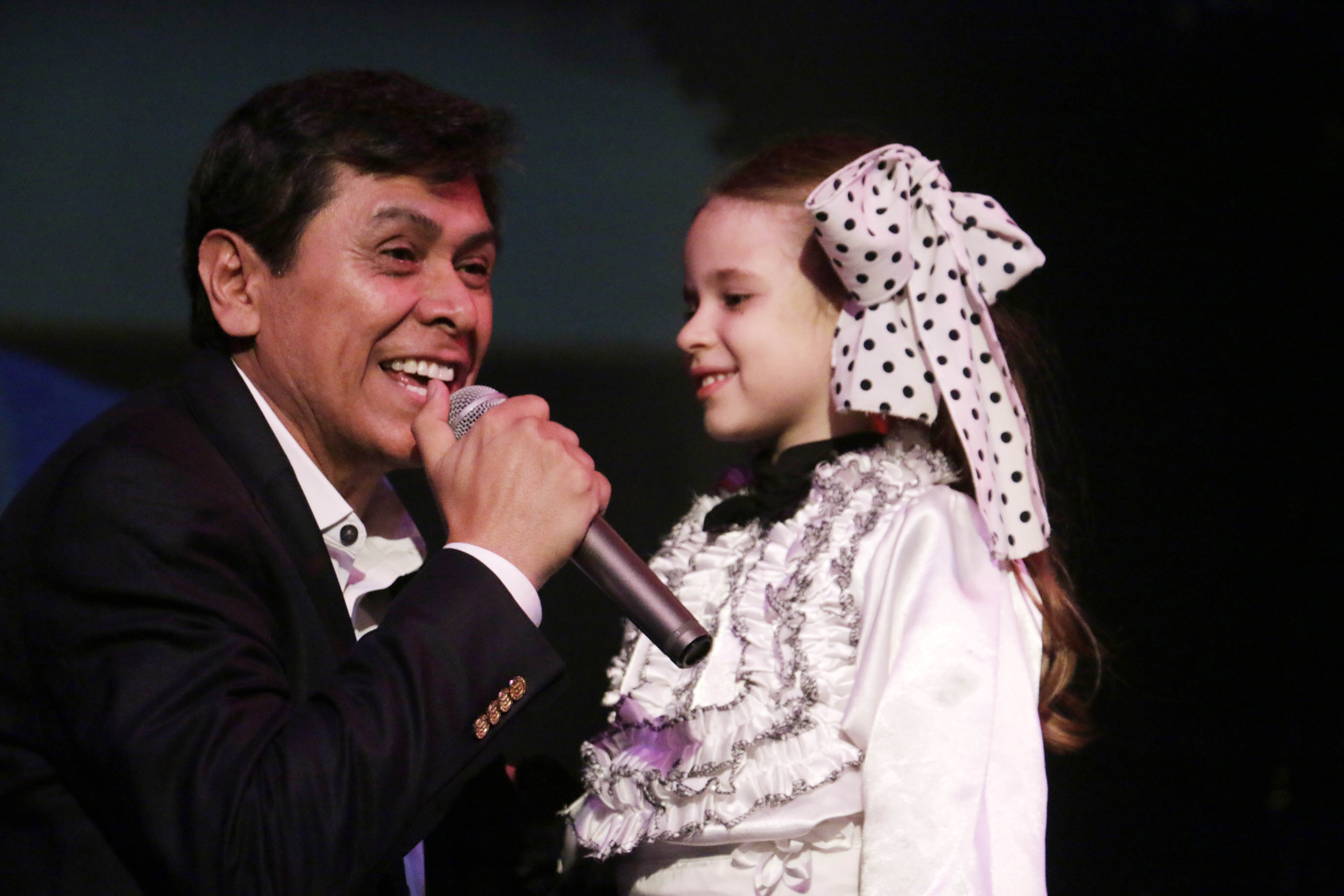 Álvaro Torres là một trong những ca sĩ Salvador nổi tiếng nhất chủ yếu ở thể loại pop Latin, ballad lãng mạn và bolero.
