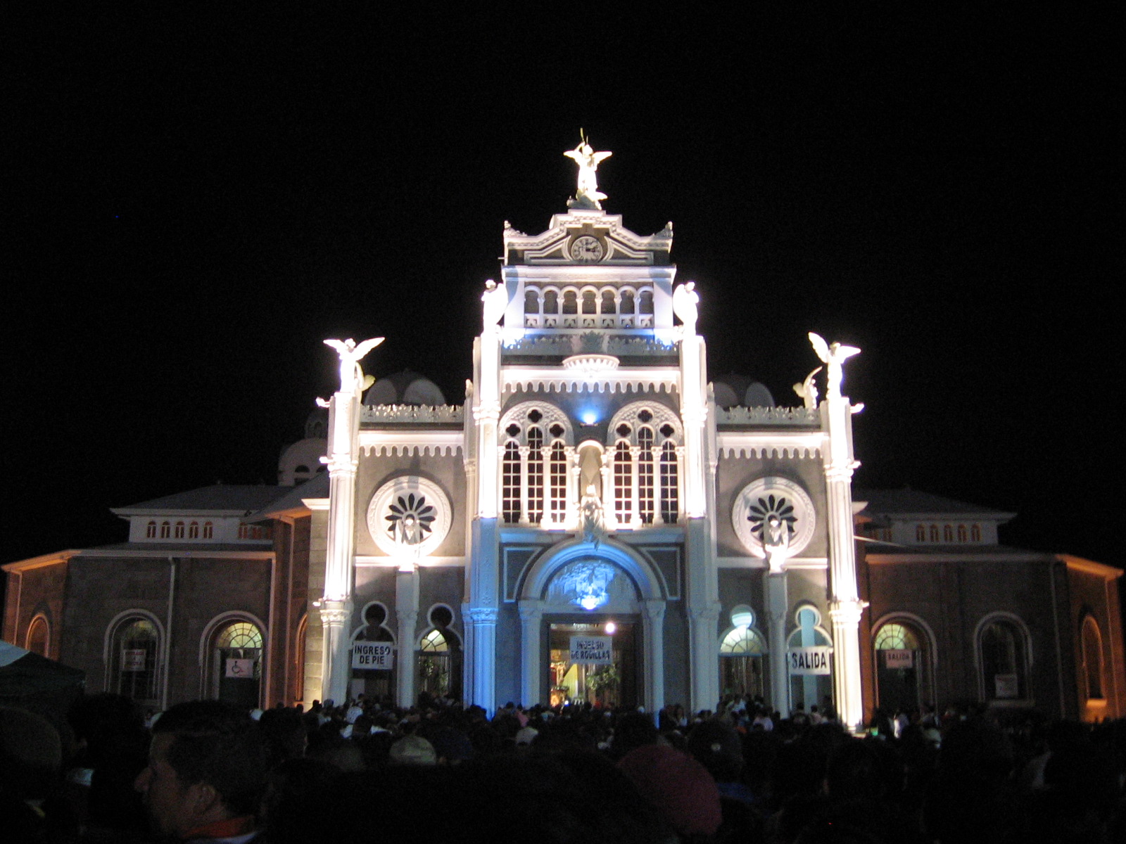 มหาวิหารแม่พระแห่งปวงเทวา (Basílica de Nuestra Señora de los Ángeles) ในการ์ตาโก ระหว่างการจาริกแสวงบุญปี 2007