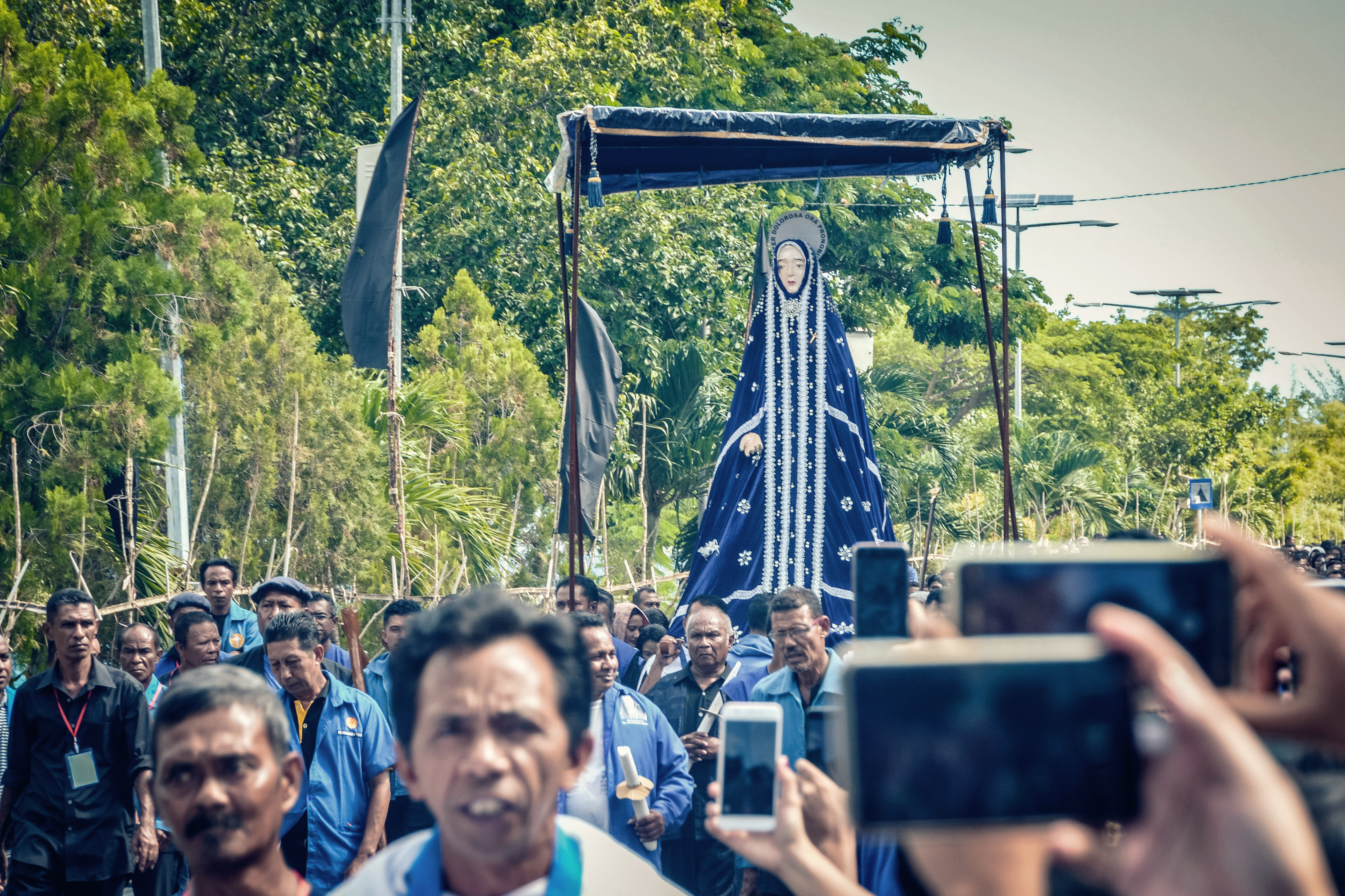 Perayaan Semana Santa di Larantuka, Nusa Tenggara Timur, sebuah ritual Katolik semasa Minggu Suci.