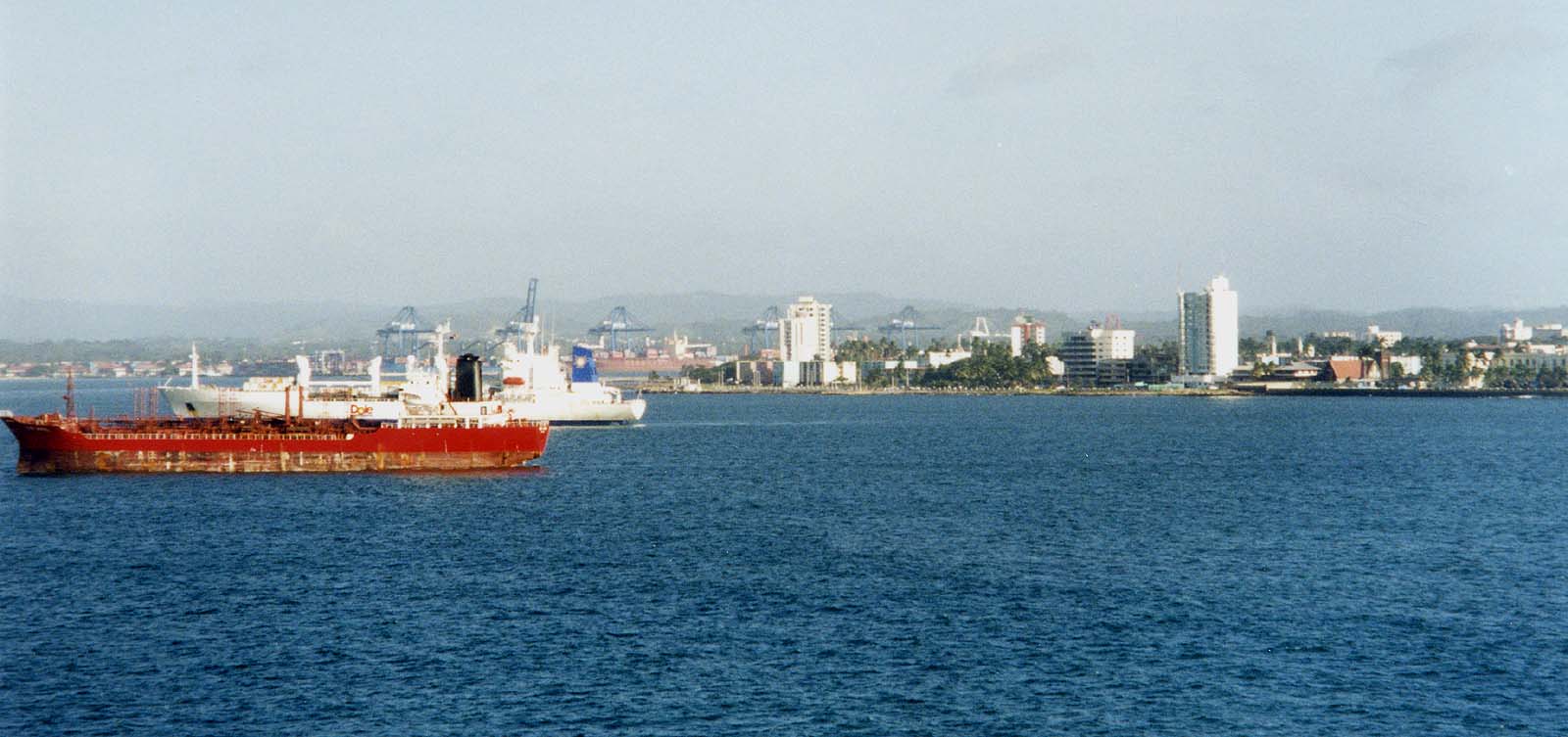 Pelabuhan Colón, 2000