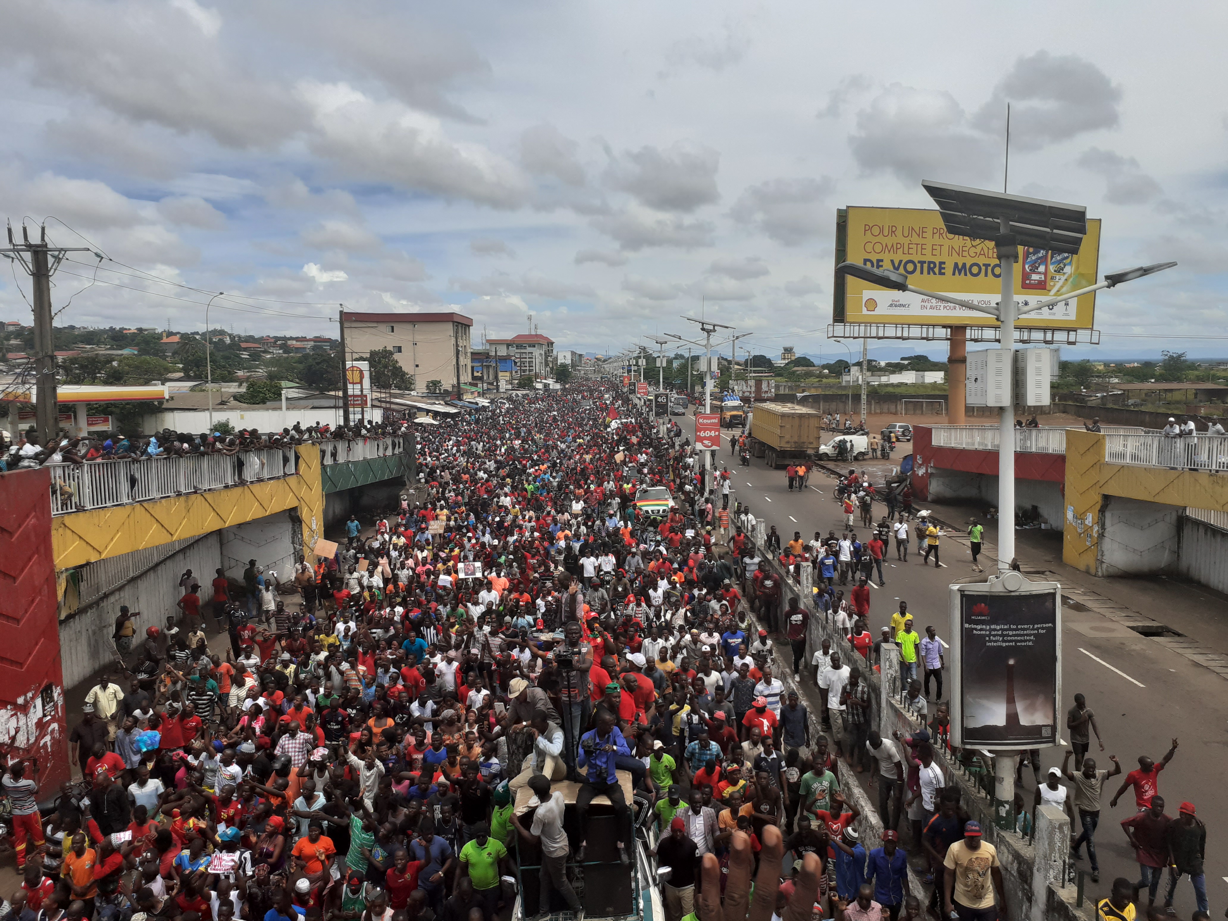 A demonstration by the National Front for the Defence of the Constitution (FNDC) against a third term for President Alpha Condé. Such protests highlighted growing concerns over democratic backsliding.
