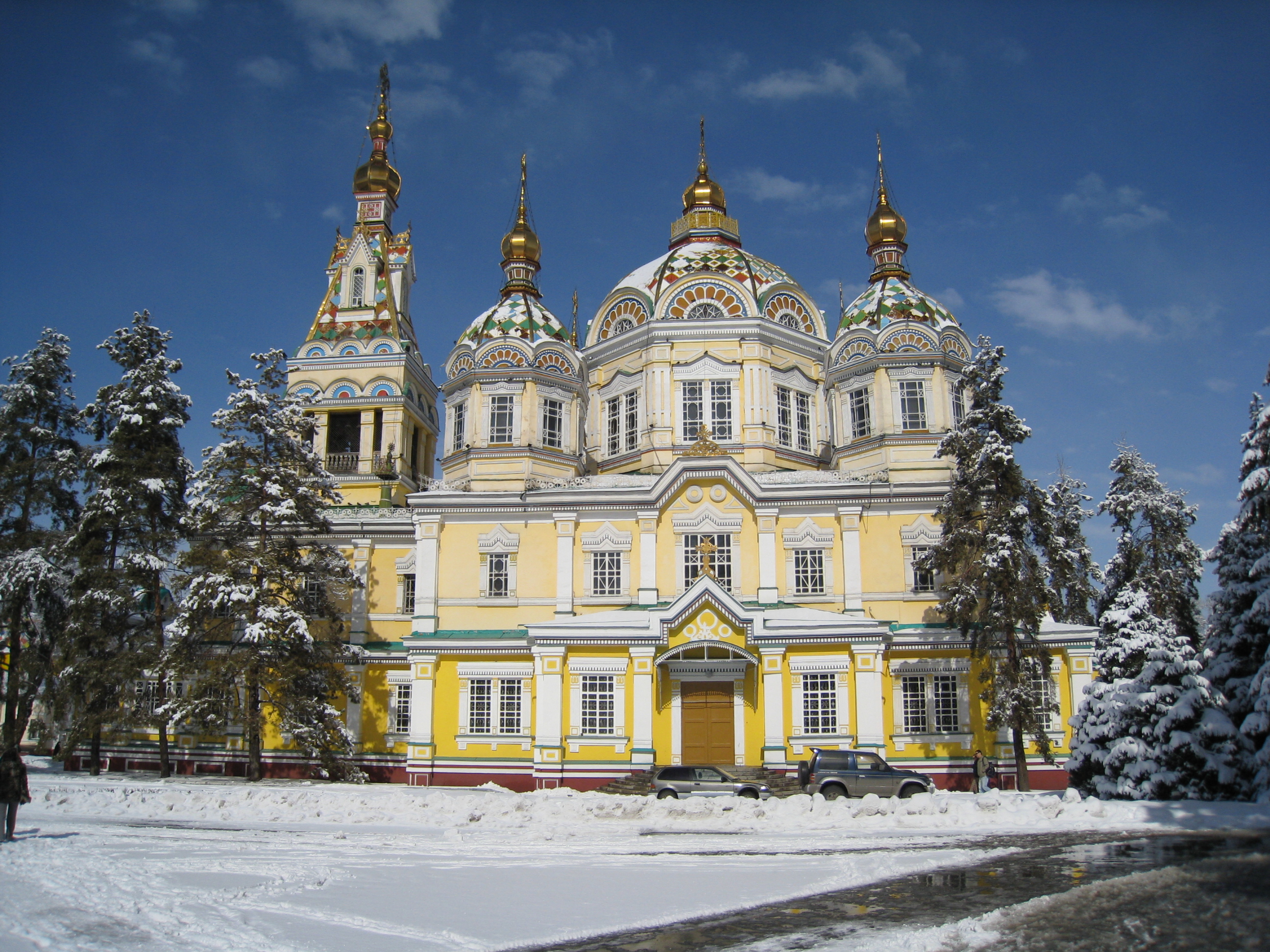 Katedral Ascension di Almaty