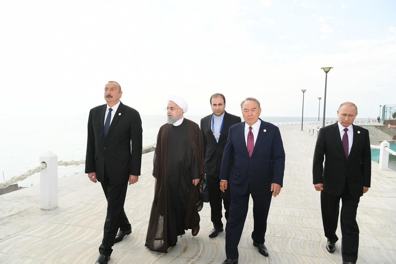 Presiden Ilham Aliyev dan kepala negara lainnya yang dijamu oleh Presiden Kazakhstan Nursultan Nazarbayev pada KTT Kaspia di Aktau, Kazakhstan, 12 Agustus 2018
