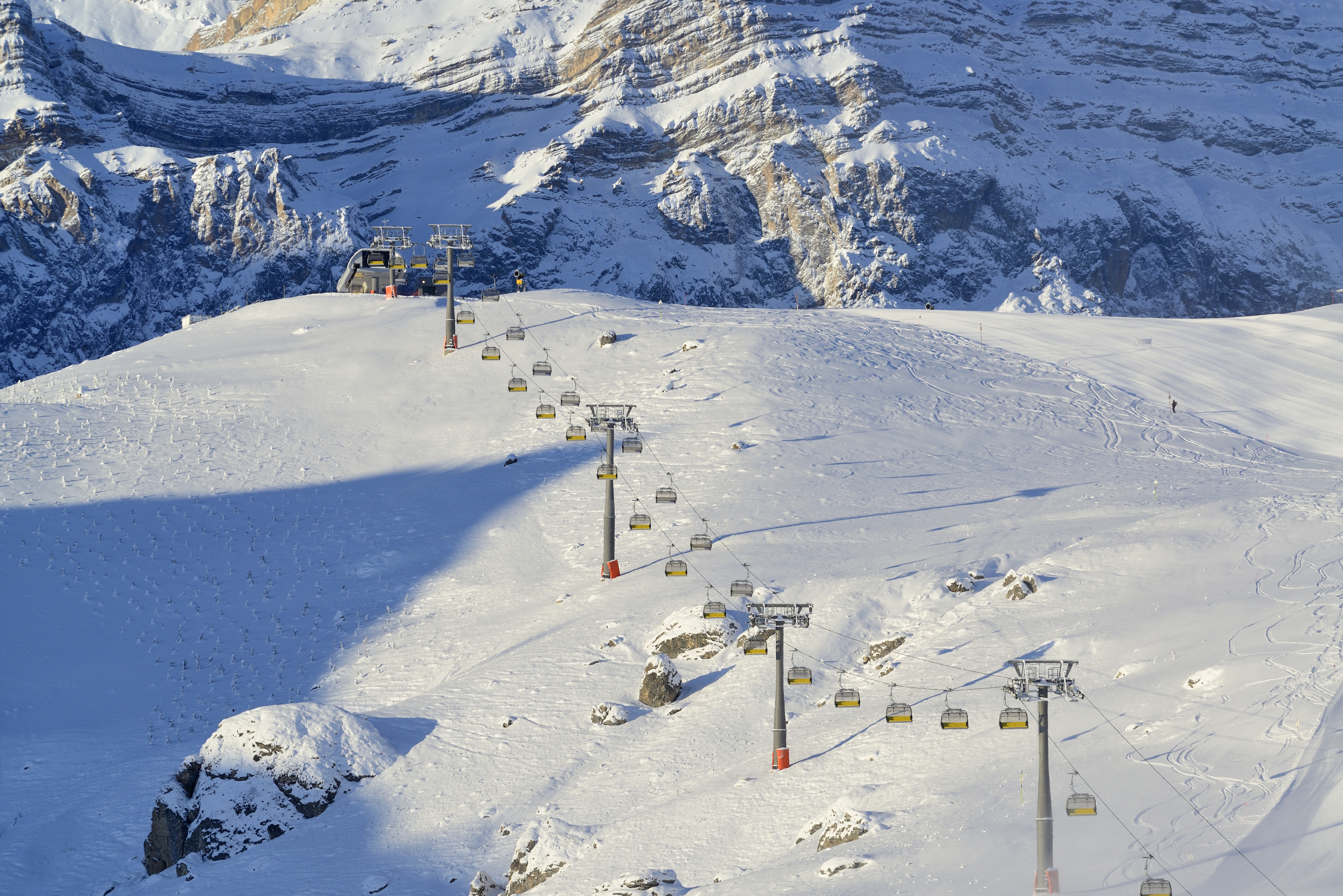 Shahdag Mountain Resort adalah resor musim dingin terbesar di negara ini.