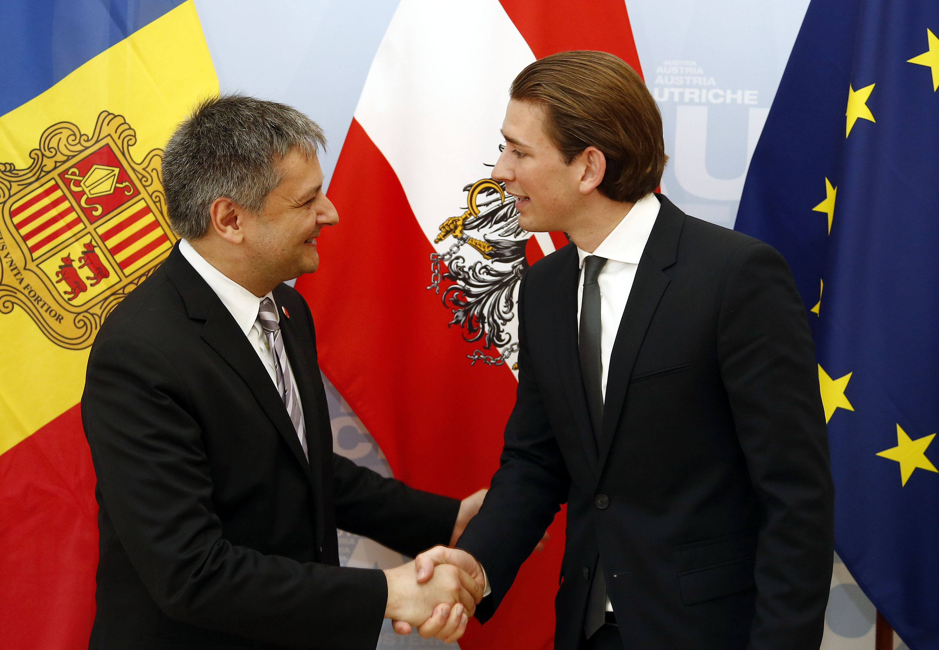 Menteri Luar Negeri Andorra Gilbert Saboya bertemu dengan menteri luar negeri Austria Sebastian Kurz di Komite Menteri Dewan Eropa pada tahun 2014