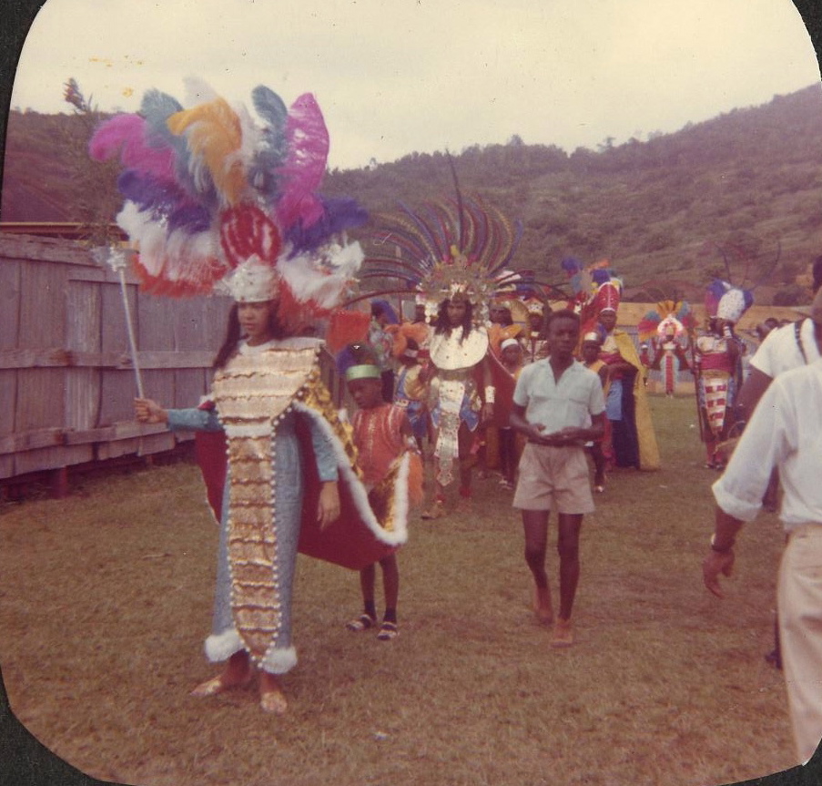 Sebuah karnaval pada tahun 1965
