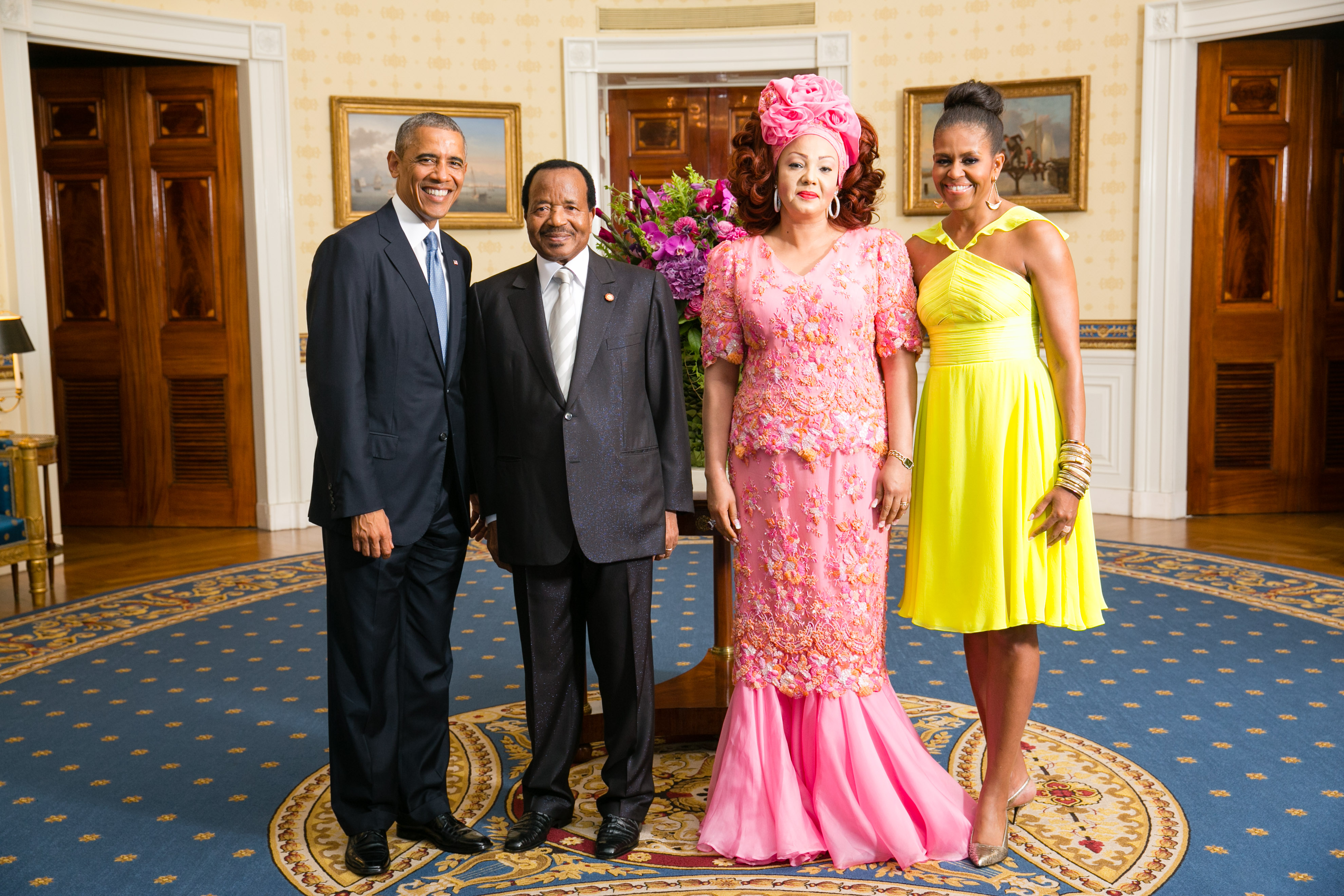 Presiden Paul Biya bersama Presiden AS Barack Obama pada tahun 2014