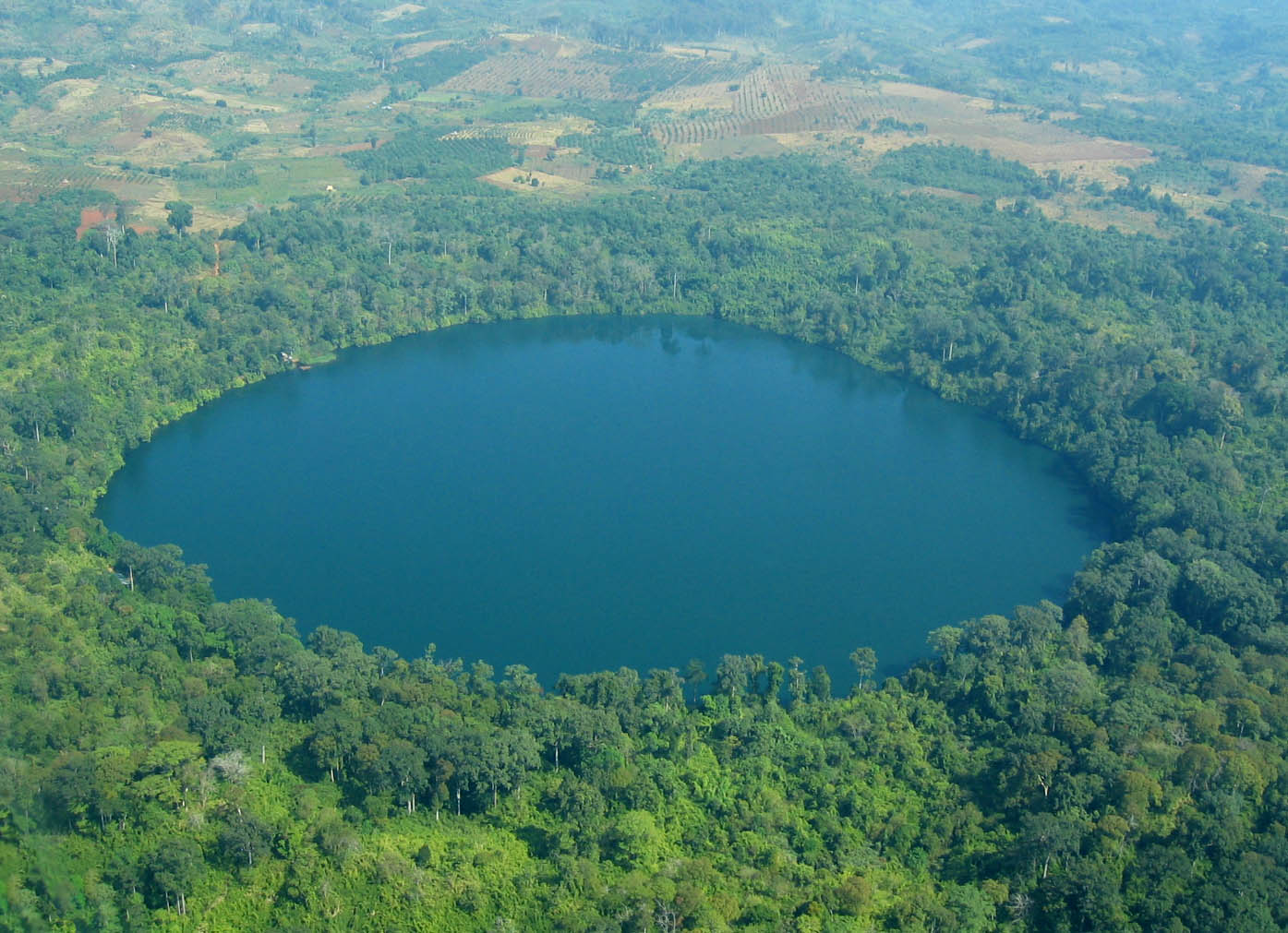 Tasik Yeak Laom