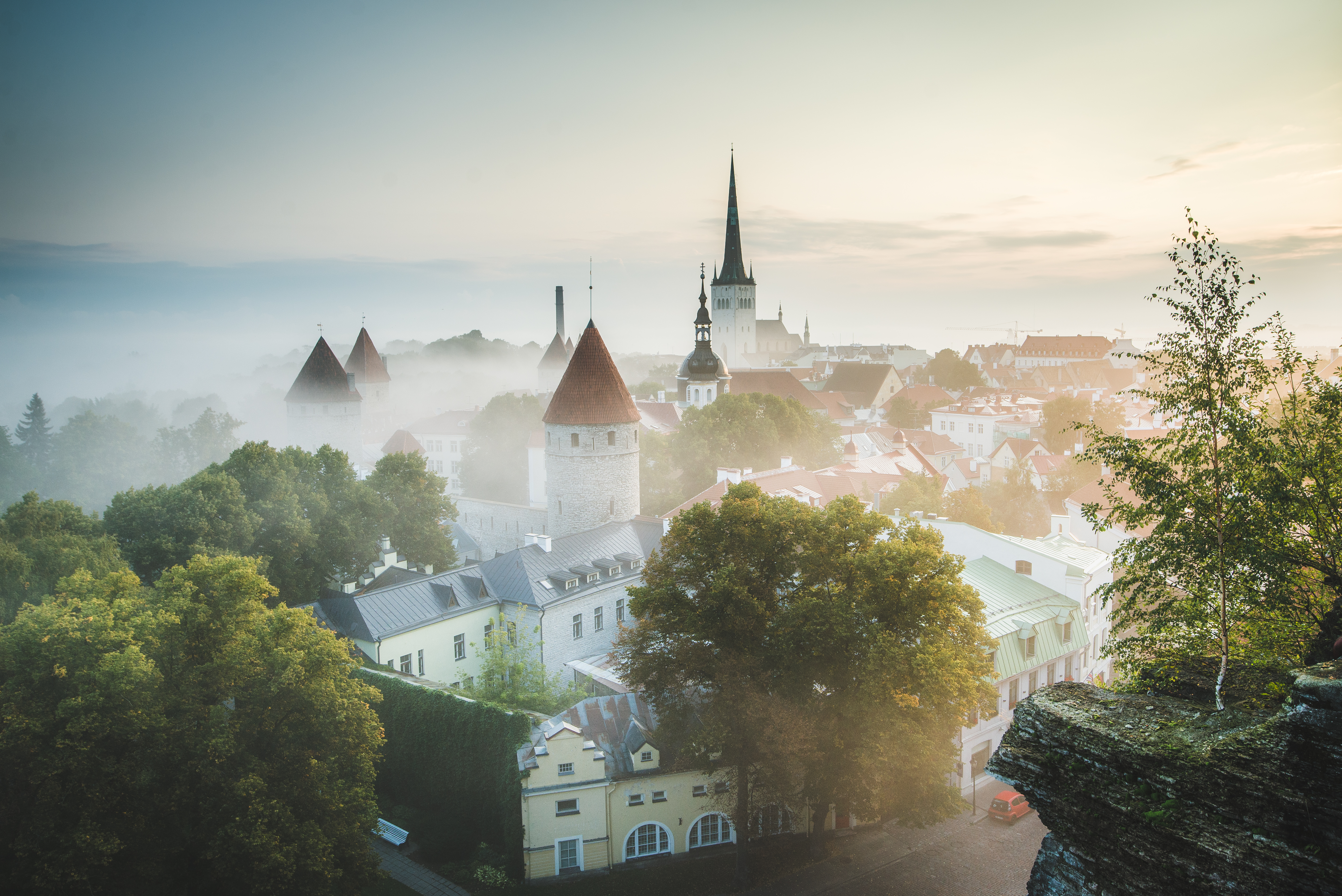 Bandar Lama Tallinn, ibu negara dan bandar terbesar Estonia.