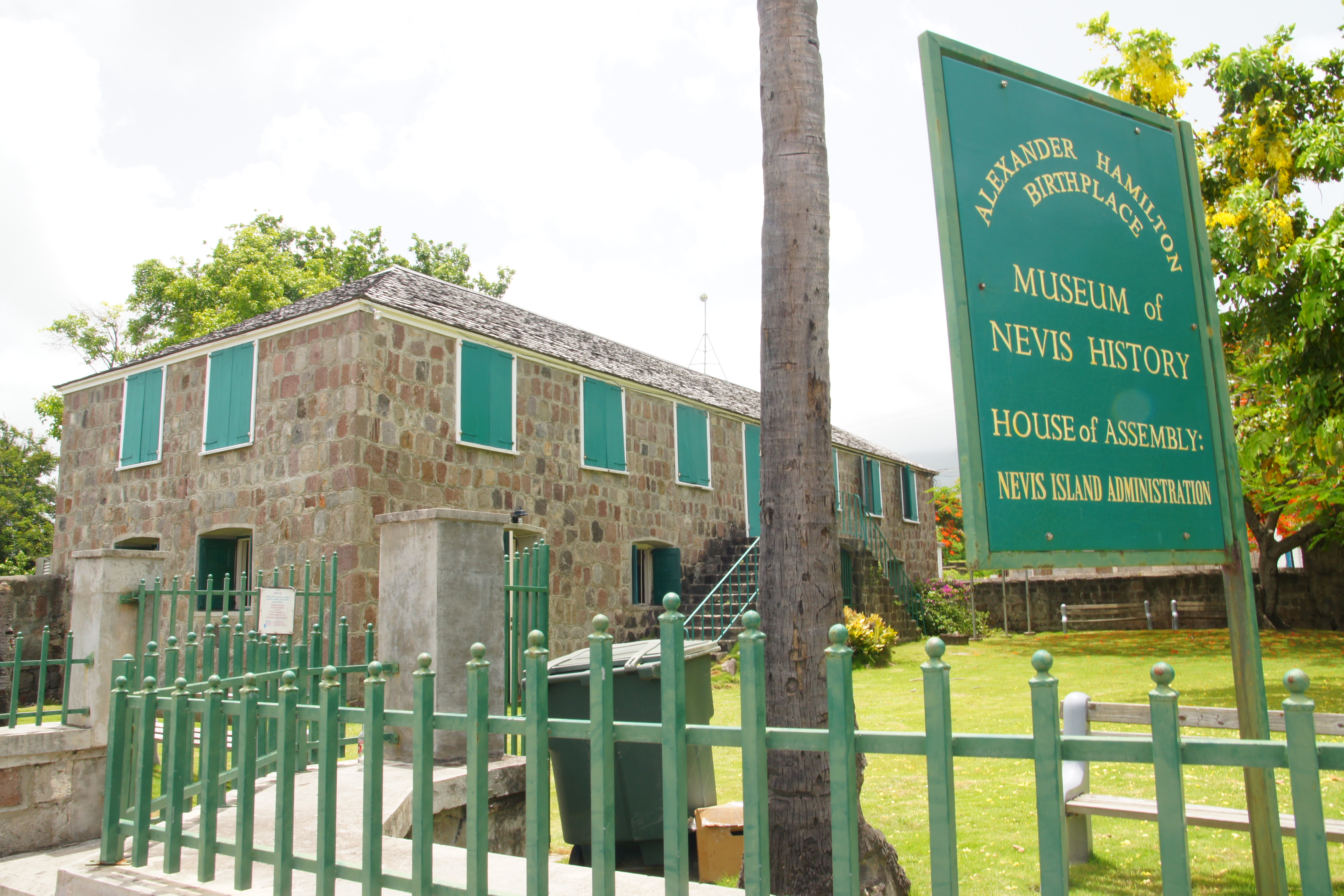 Majelis Pulau Nevis, tempat kelahiran Alexander Hamilton kini menjadi Museum Sejarah Nevis