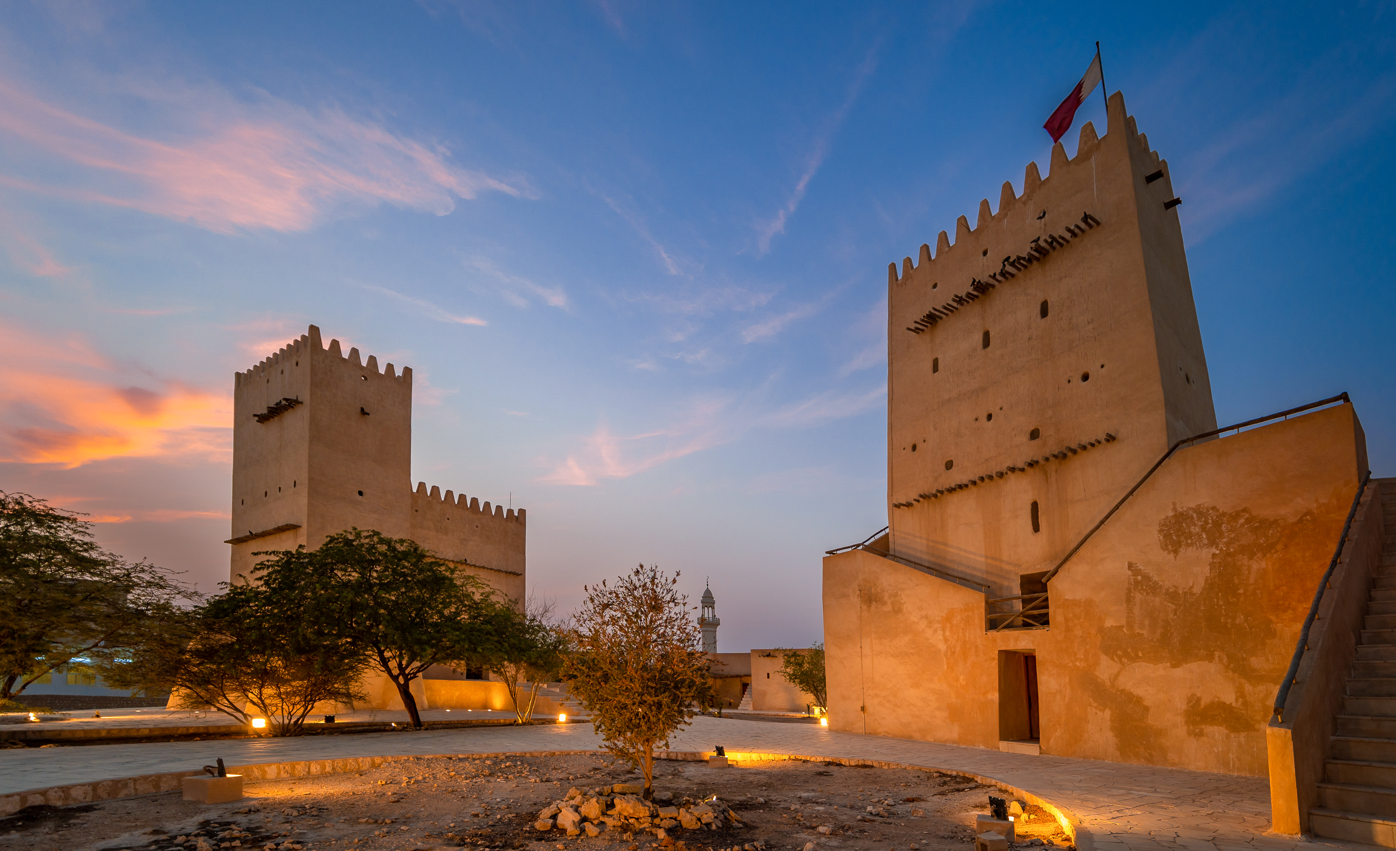 Menara Barzan ialah menara pengawal yang dibina pada akhir abad ke-19 dan diubah suai pada tahun 1910 oleh Sheikh Mohammed bin Jassim Al Thani.