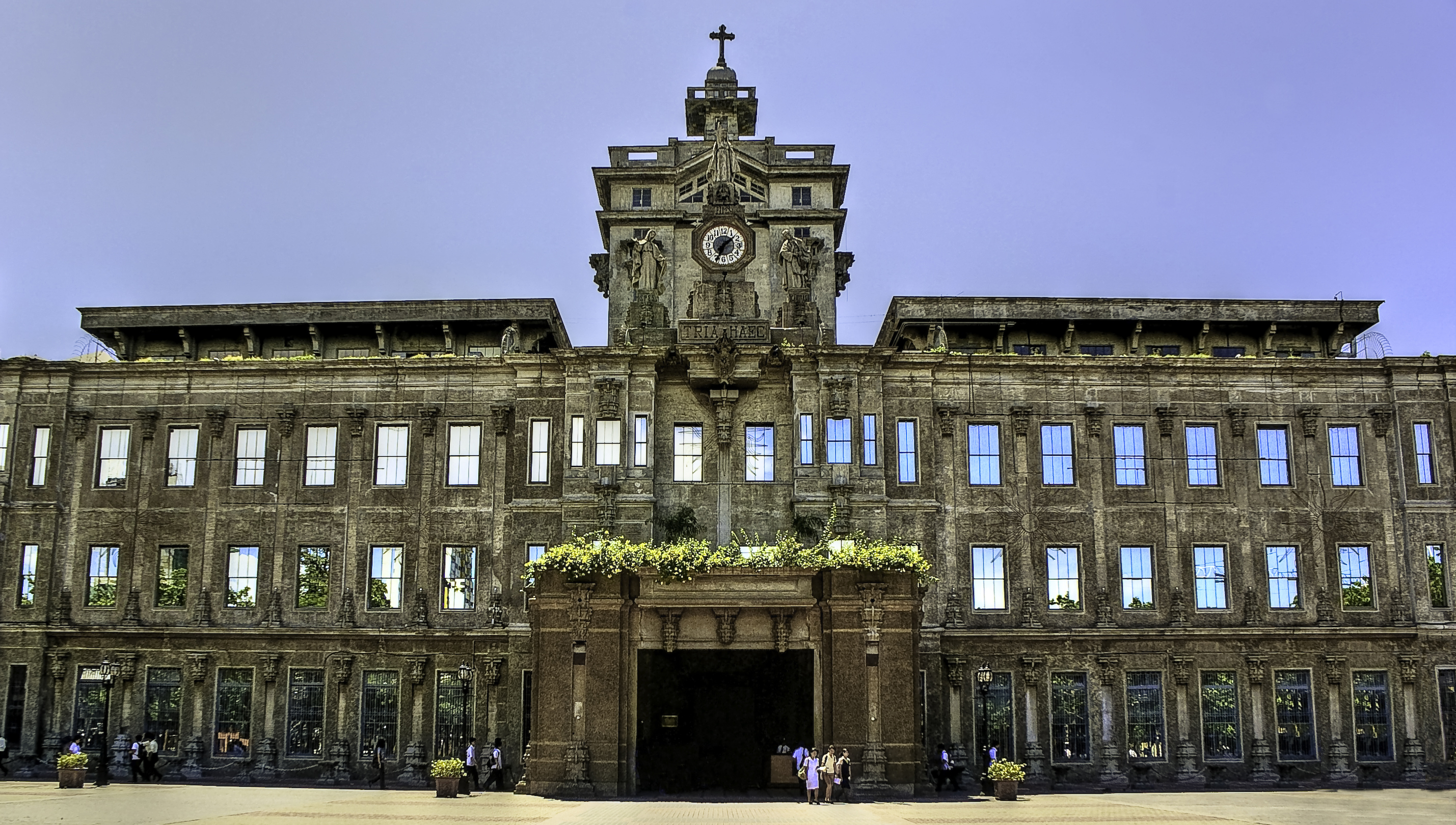 Ditubuhkan pada tahun 1611, Universiti Santo Tomas ialah universiti tertua yang masih wujud di Asia.