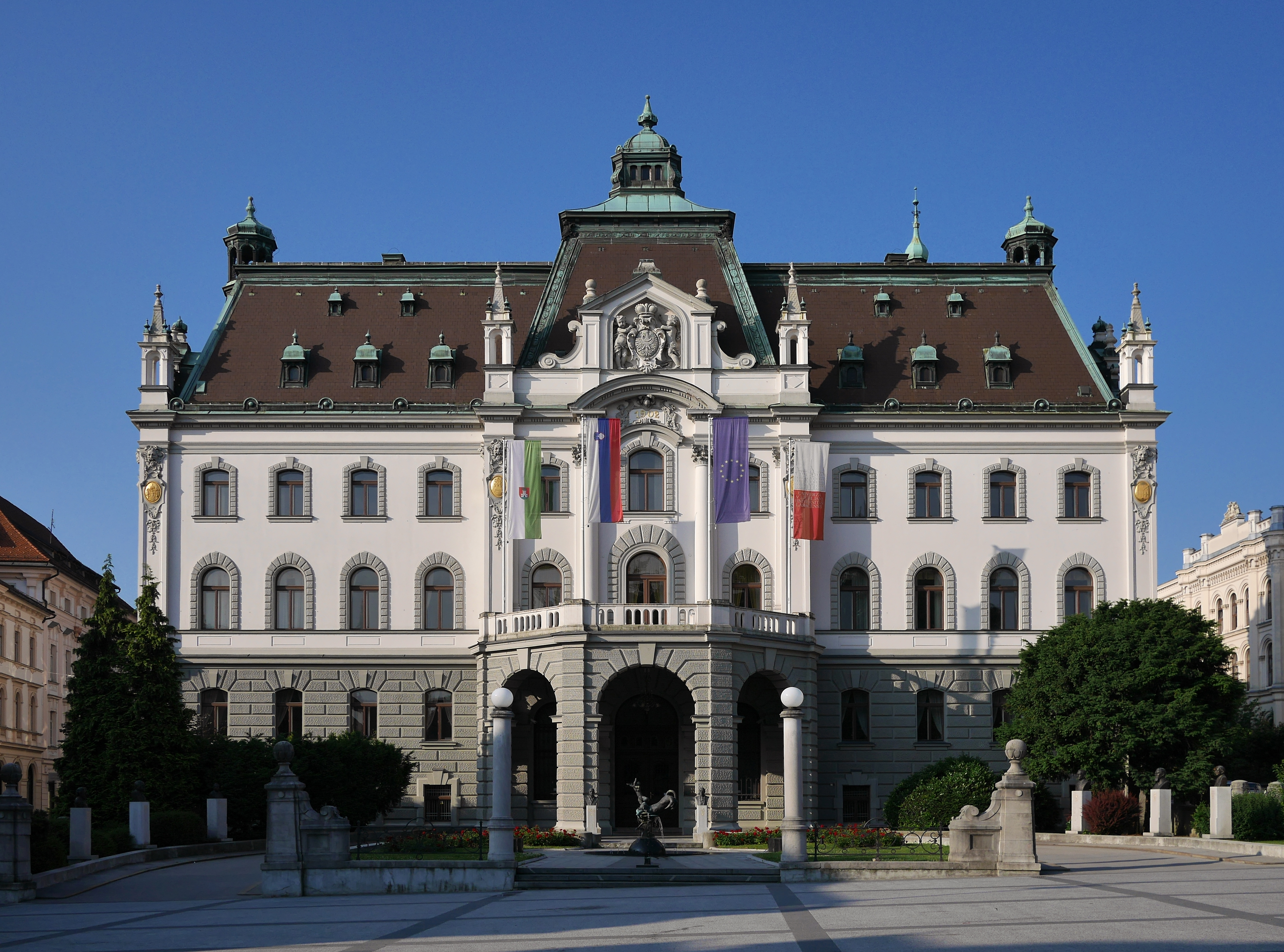 Tòa nhà hành chính của Đại học Ljubljana.