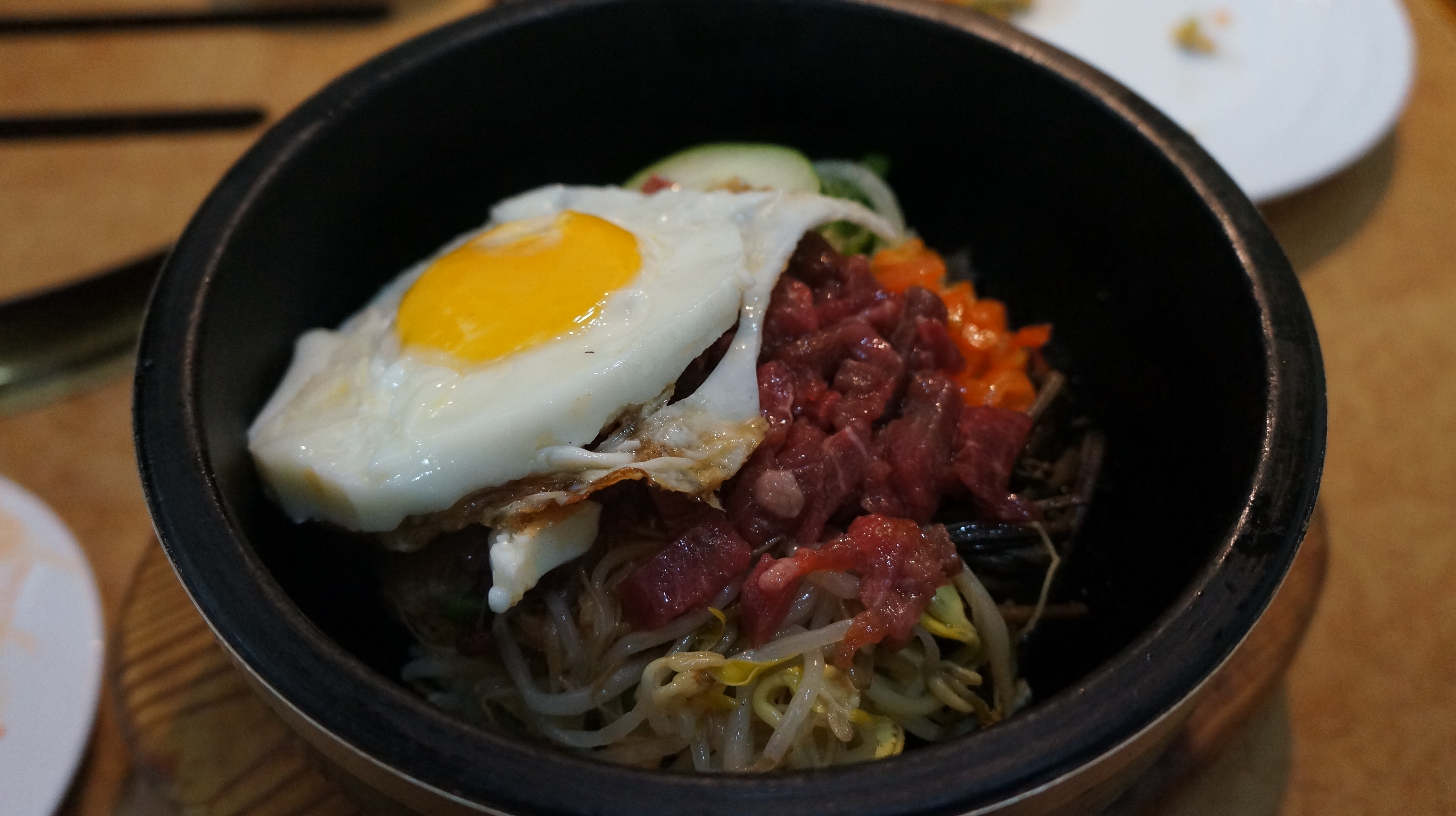 Yukhoe bibimbap Korea Utara