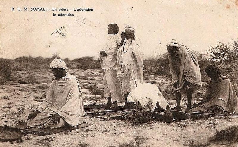 Sheikh Bashir đang cầu nguyện lời cầu nguyện Sunnah, 1920