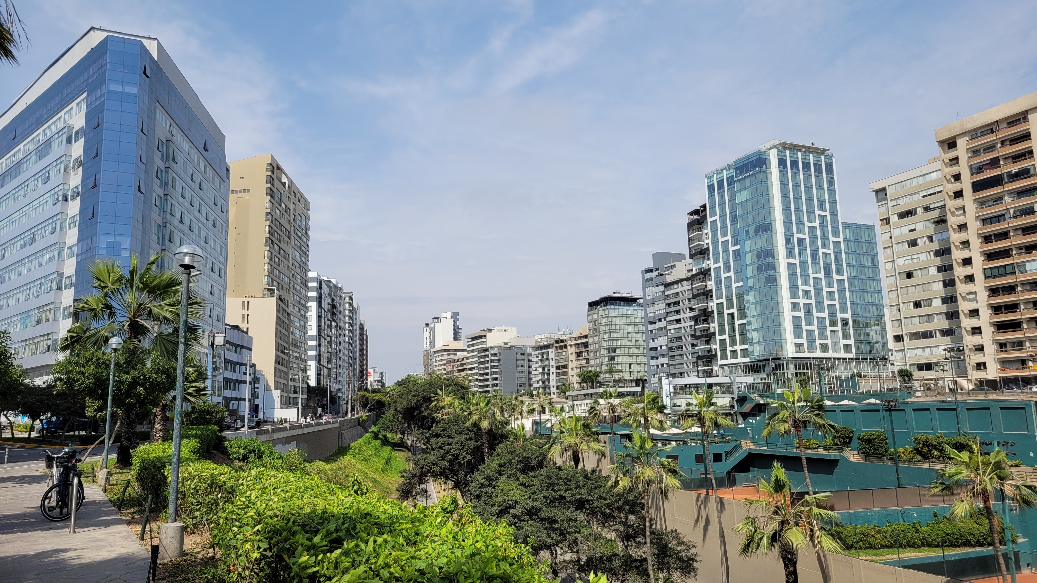 Miraflores, bagian dari Wilayah Metropolitan Lima.