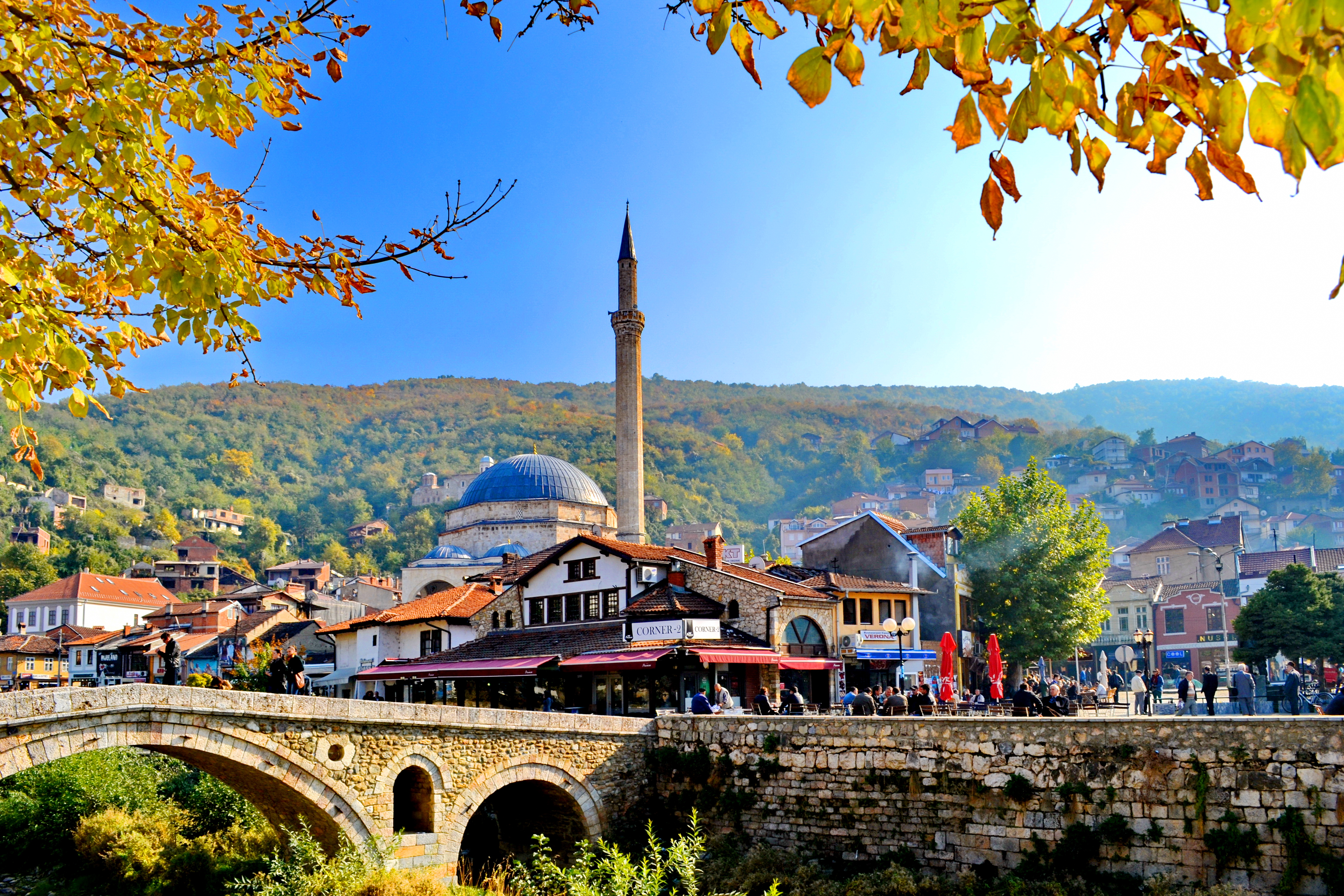 Masjid Sinan Pasha di Prizren, salah satu bandar utama di Kosovo.