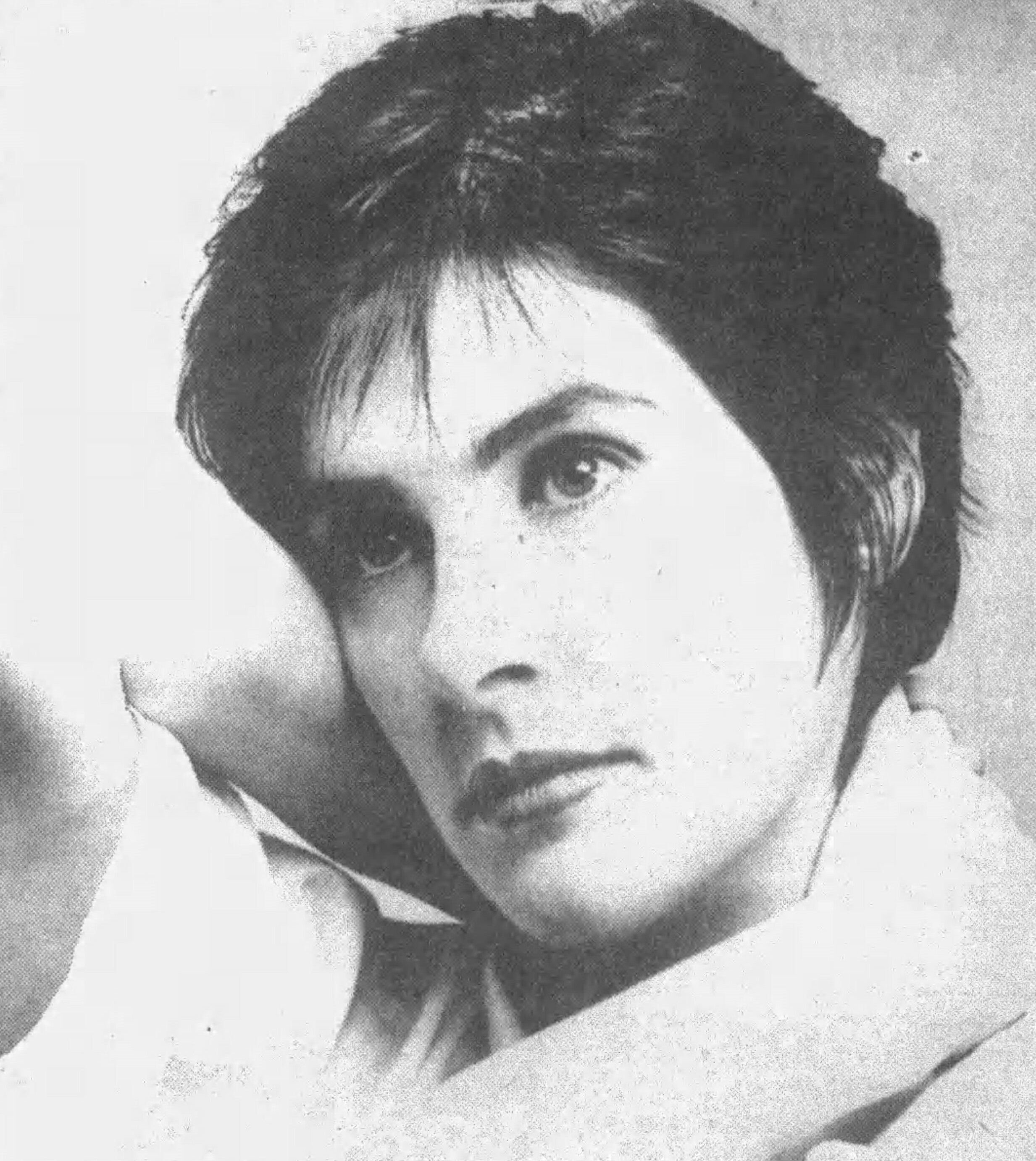 Enya, artis solo terlaris Irlandia.