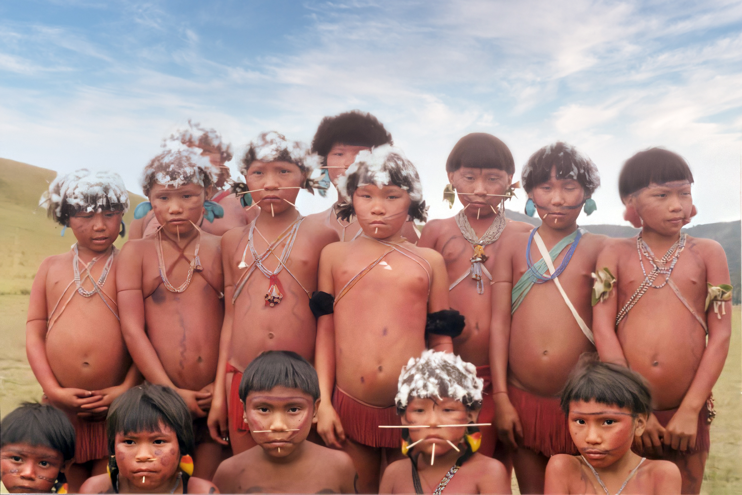 オリノコ高地に住む先住民族、ヤノマミ族の子供たち。