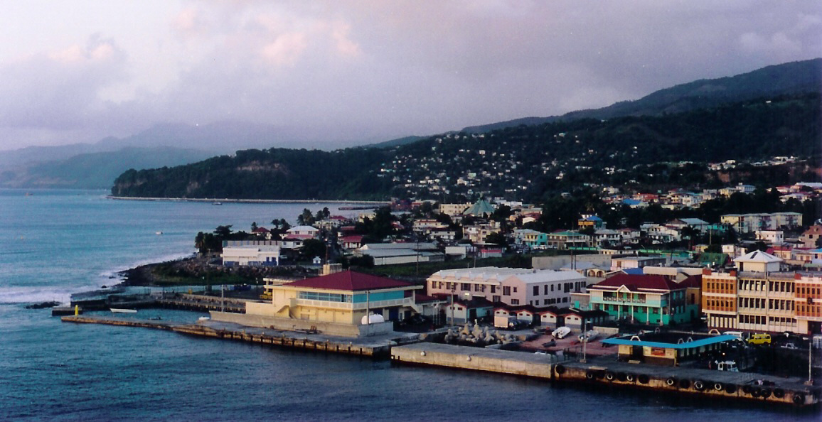 Pemandangan Roseau, ibu kota Dominika.