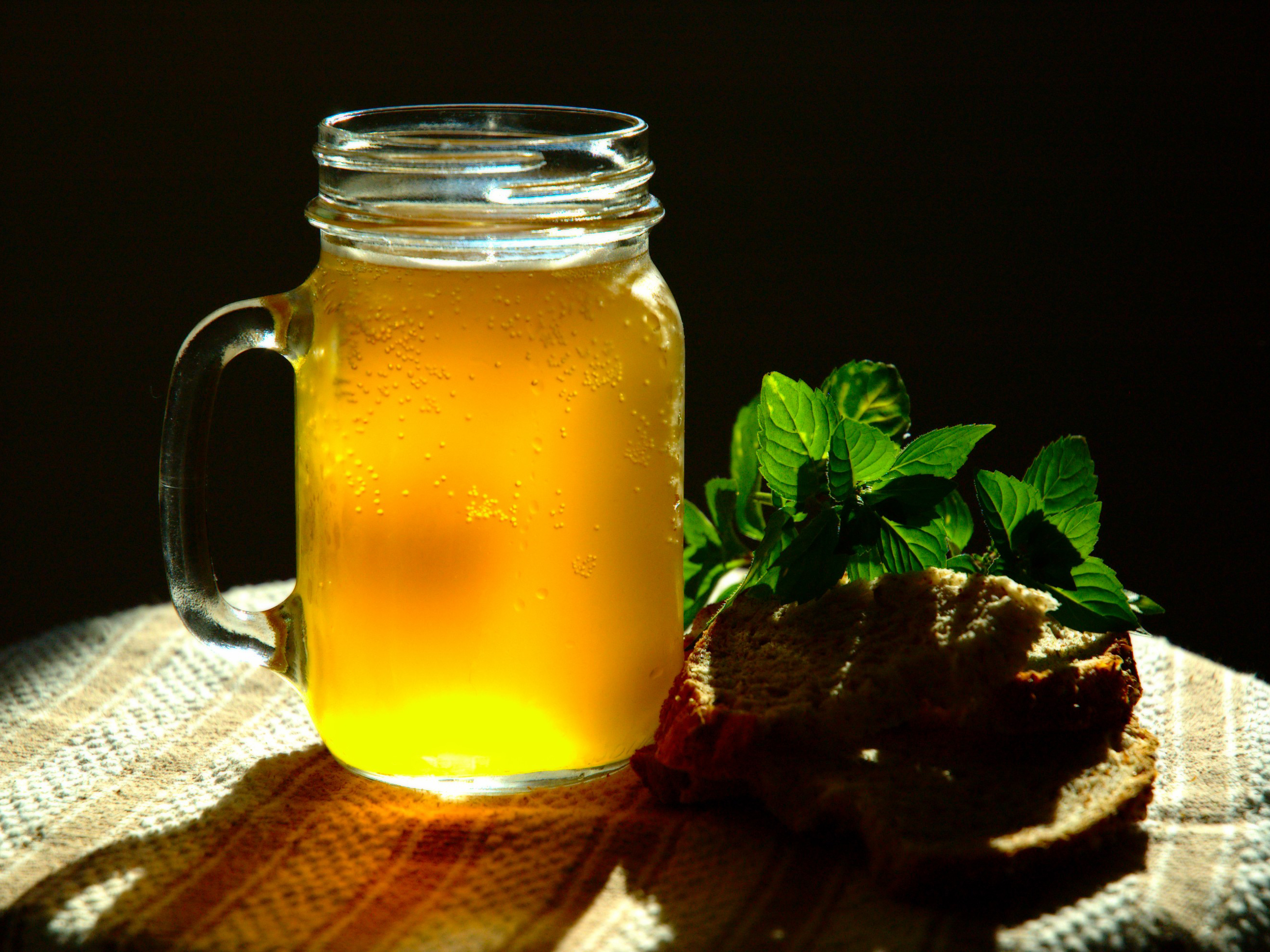 Kvass adalah minuman Rusia kuno dan tradisional.
