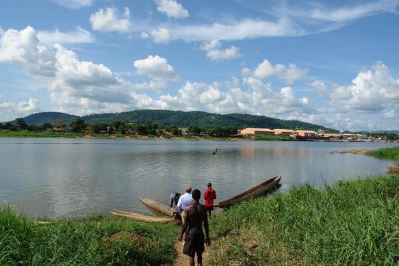 Sông Ubangi gần Bangui