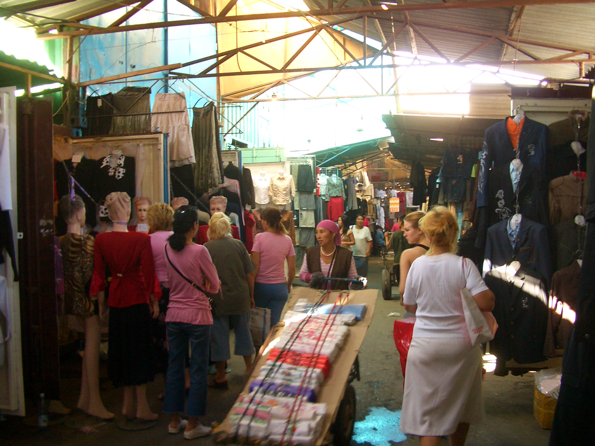 Bazar Dordoy.