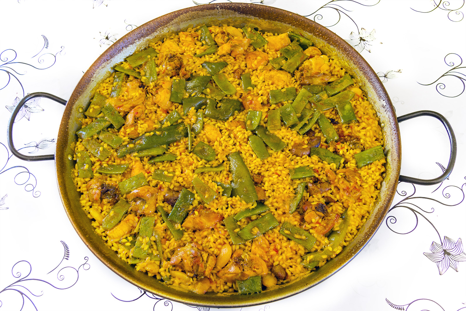 Paella, hidangan tradisional Valencia