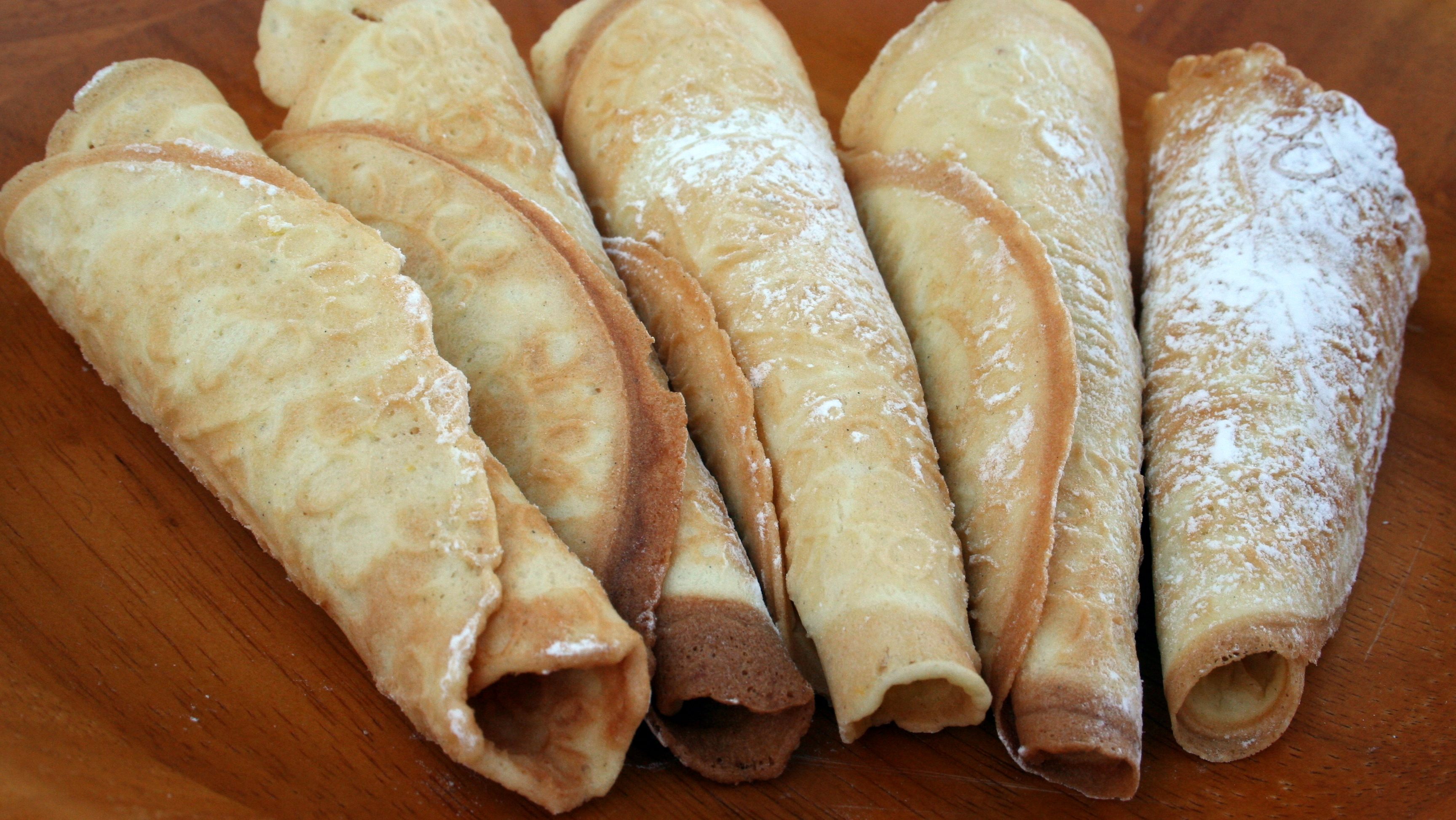 Krumkake, kue wafer tipis tradisional