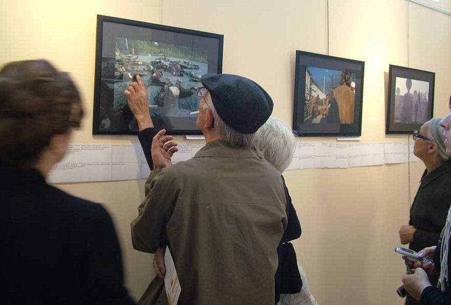 Pameran semasa peringatan pembersihan etnik di Abkhazia pada tahun 2005, diadakan pada ulang tahun ke-12 di Tbilisi.