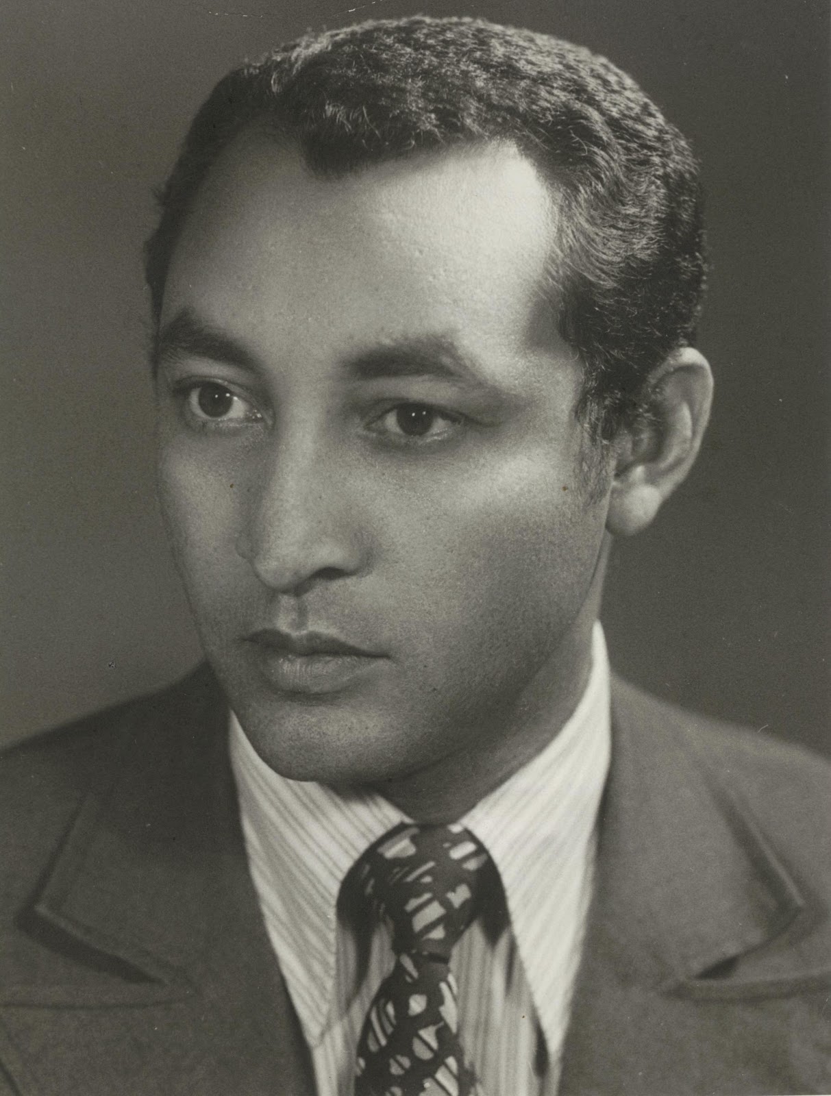 Baalu Girma (1939-1984), dianggap sebagai salah seorang novelis dan pengkritik terhebat di Habsyah, dengan salah satu daripada enam karyanya seperti The End.