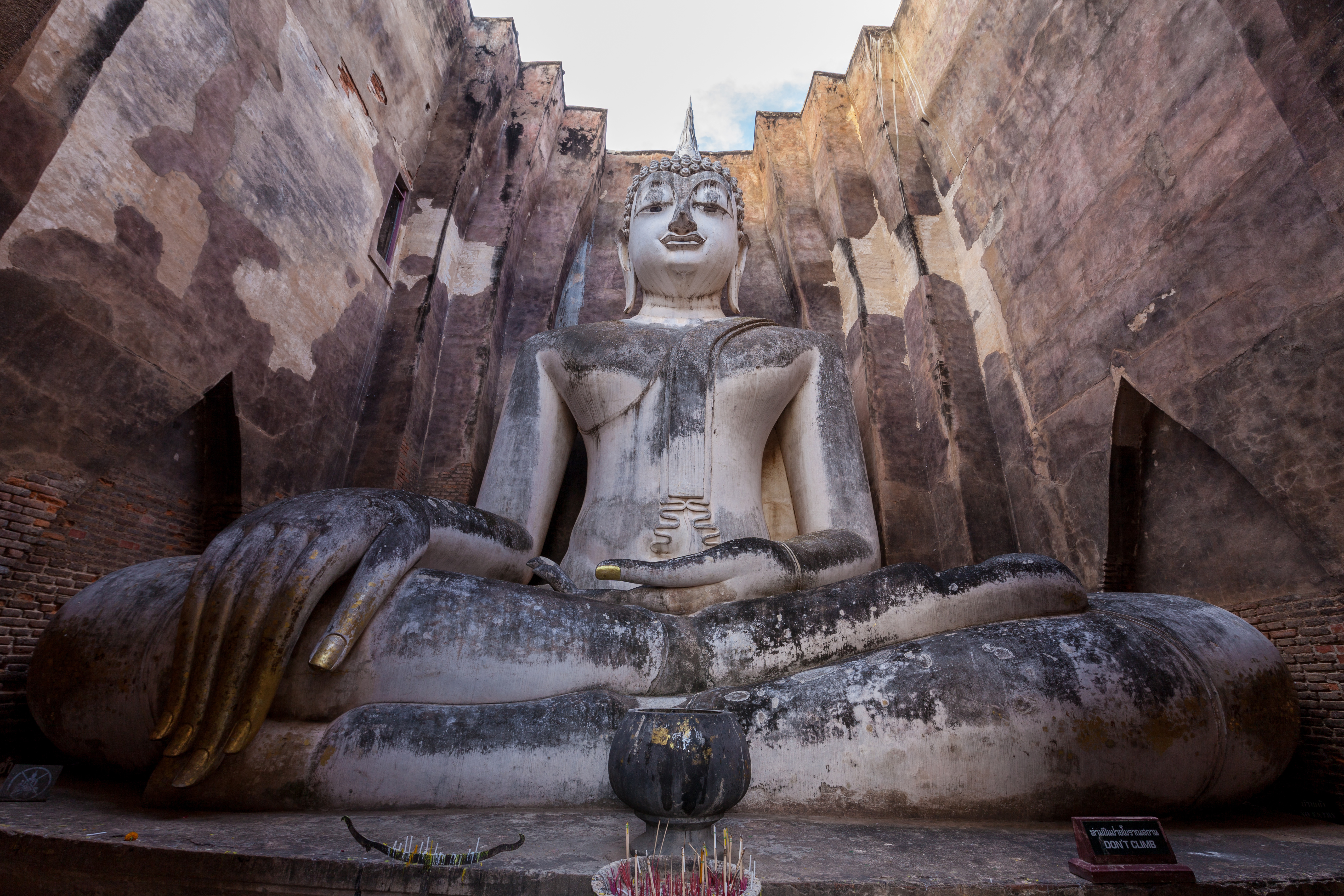 Phra Achana, Wat Si Chum, Taman Sejarah Sukhothai