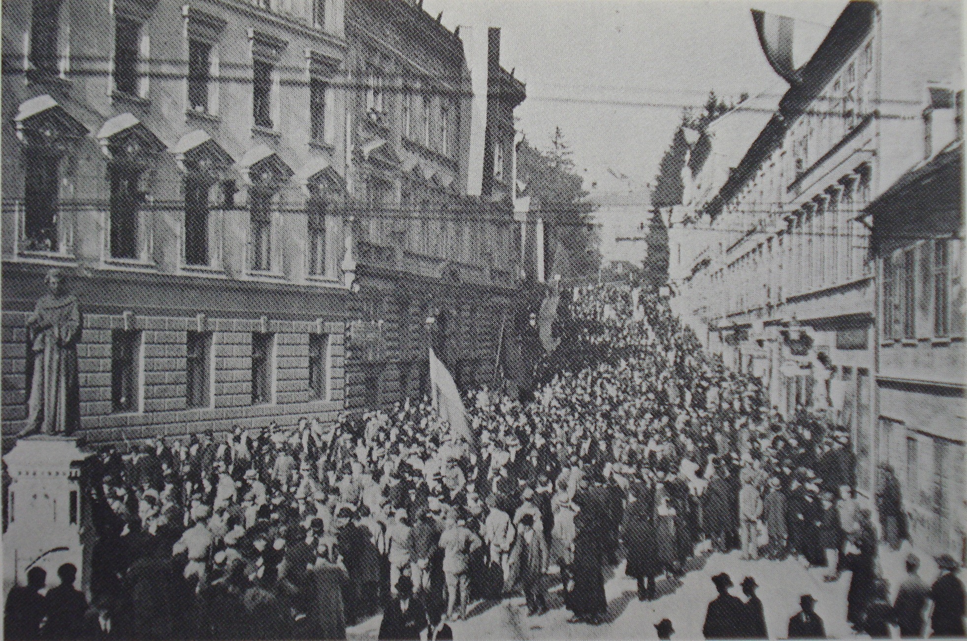 1918年、スロベニア人・クロアチア人・セルビア人国とセルビア王国の統一に反対するザグレブでの大規模な抗議行動