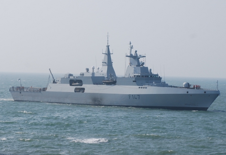 SAS Spioenkop (F147), salah satu dari empat fregat peluru kendali siluman kelas Valour dari Angkatan Laut Afrika Selatan