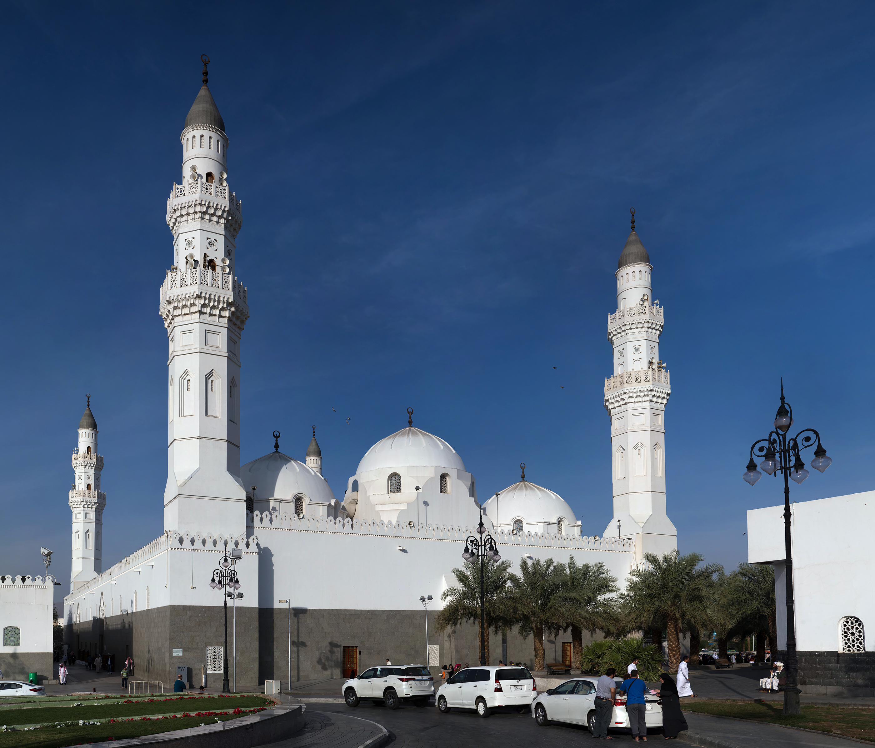 Masjid Quba di Madinah, Hijaz dianggap sebagai masjid pertama yang berasal dari masa hidup Nabi Islam Muhammad.
